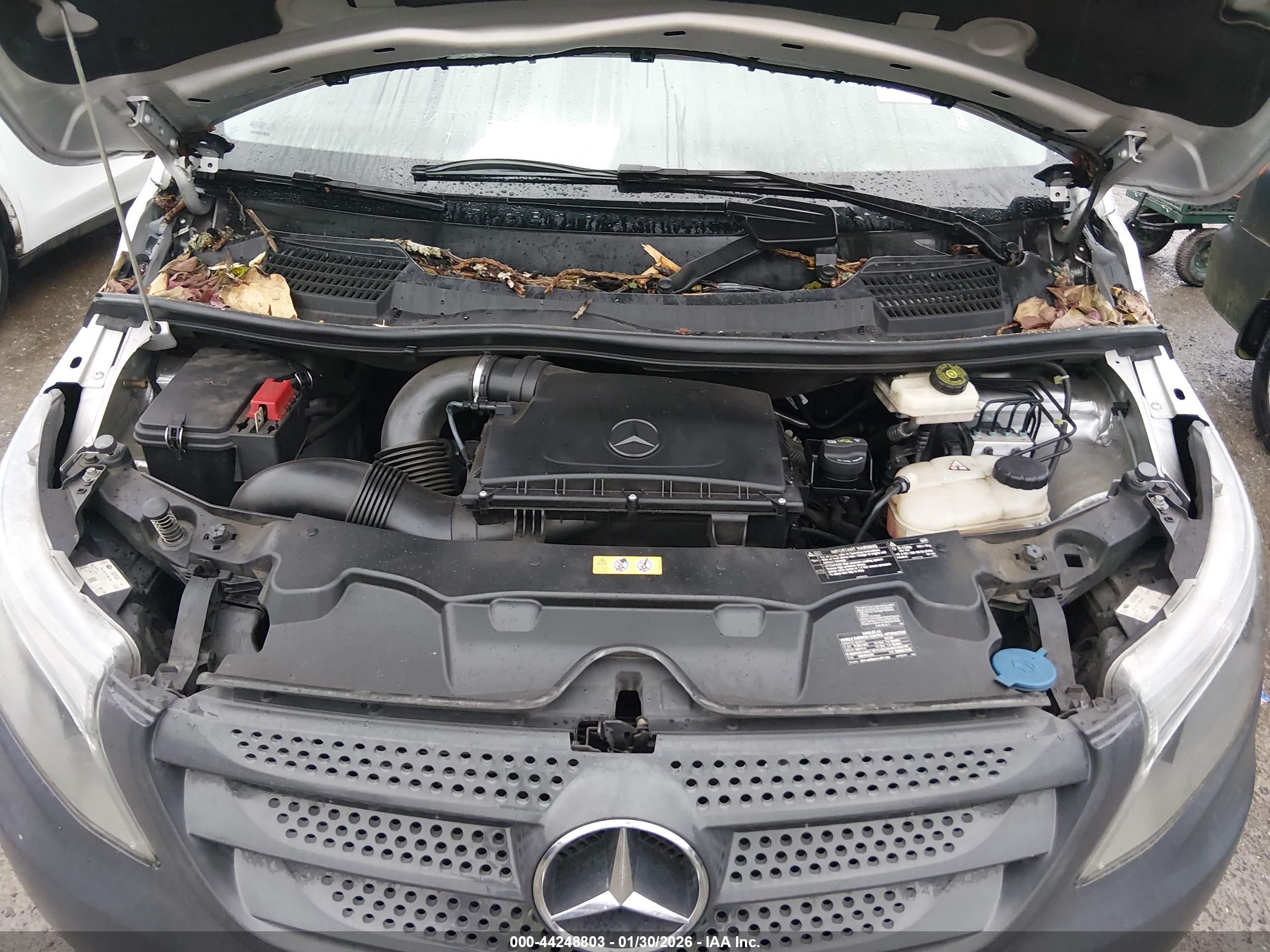 MERCEDES-BENZ METRIS image 10