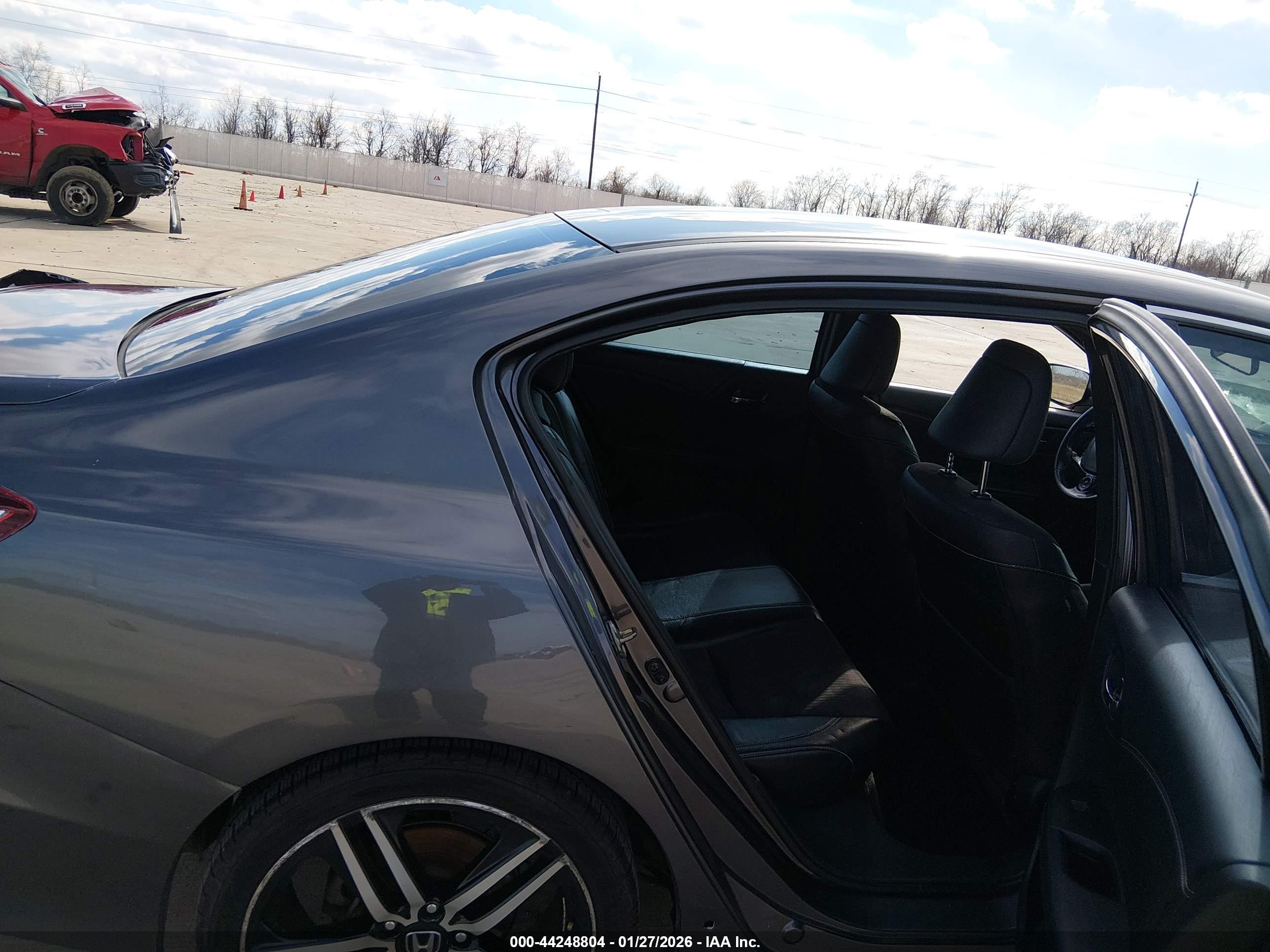 HONDA ACCORD image 8