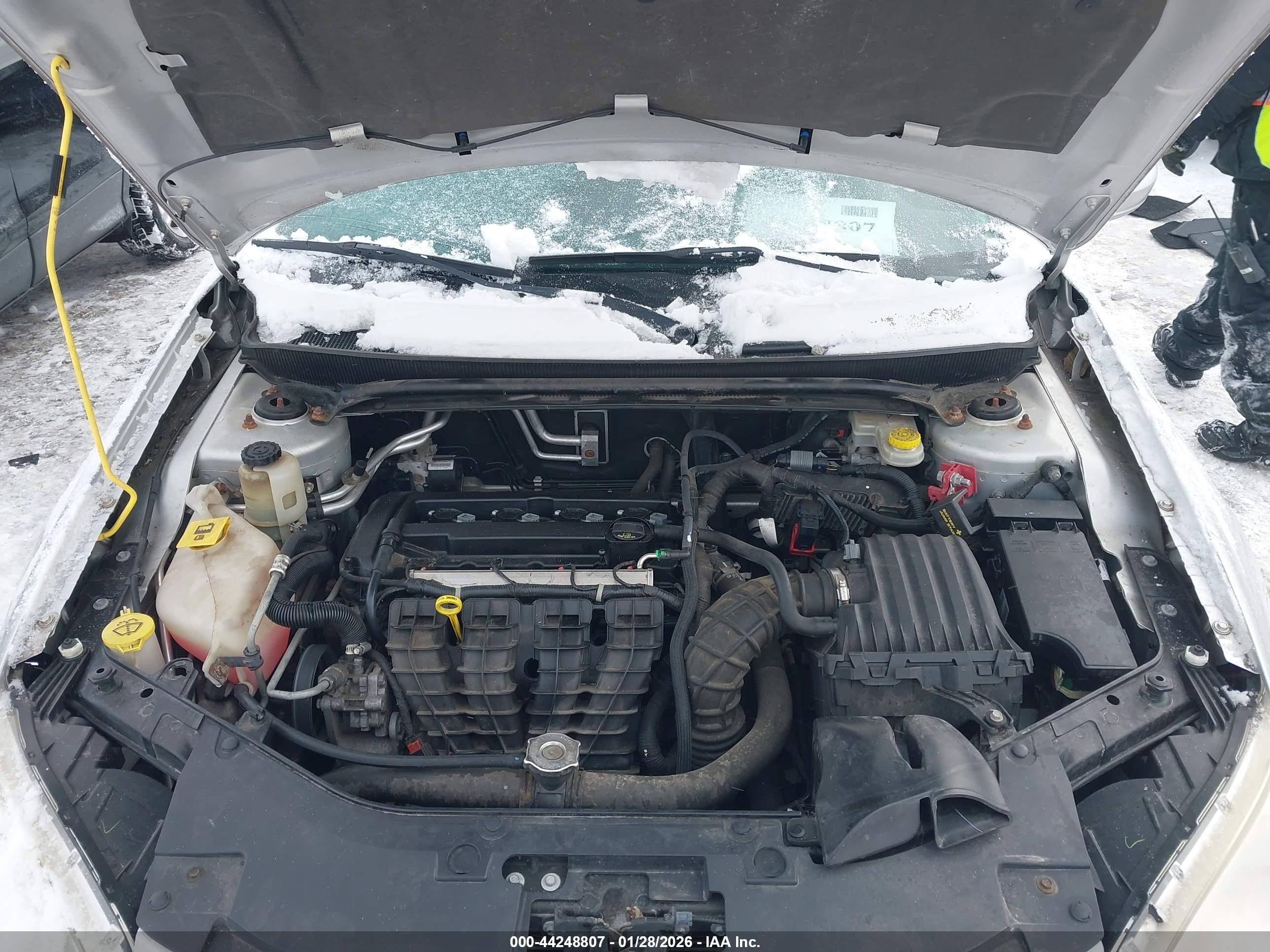 CHRYSLER 200 image 10