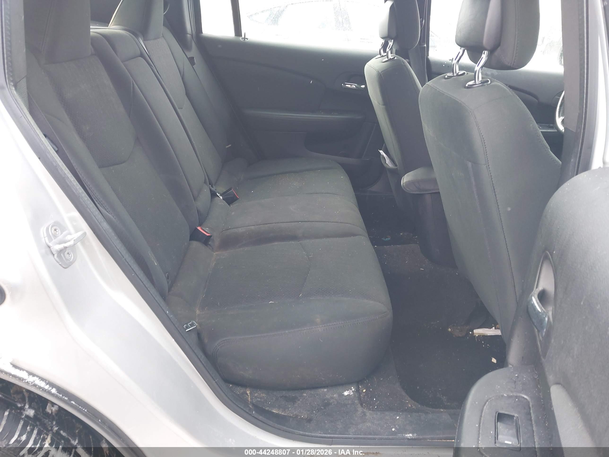 CHRYSLER 200 image 8