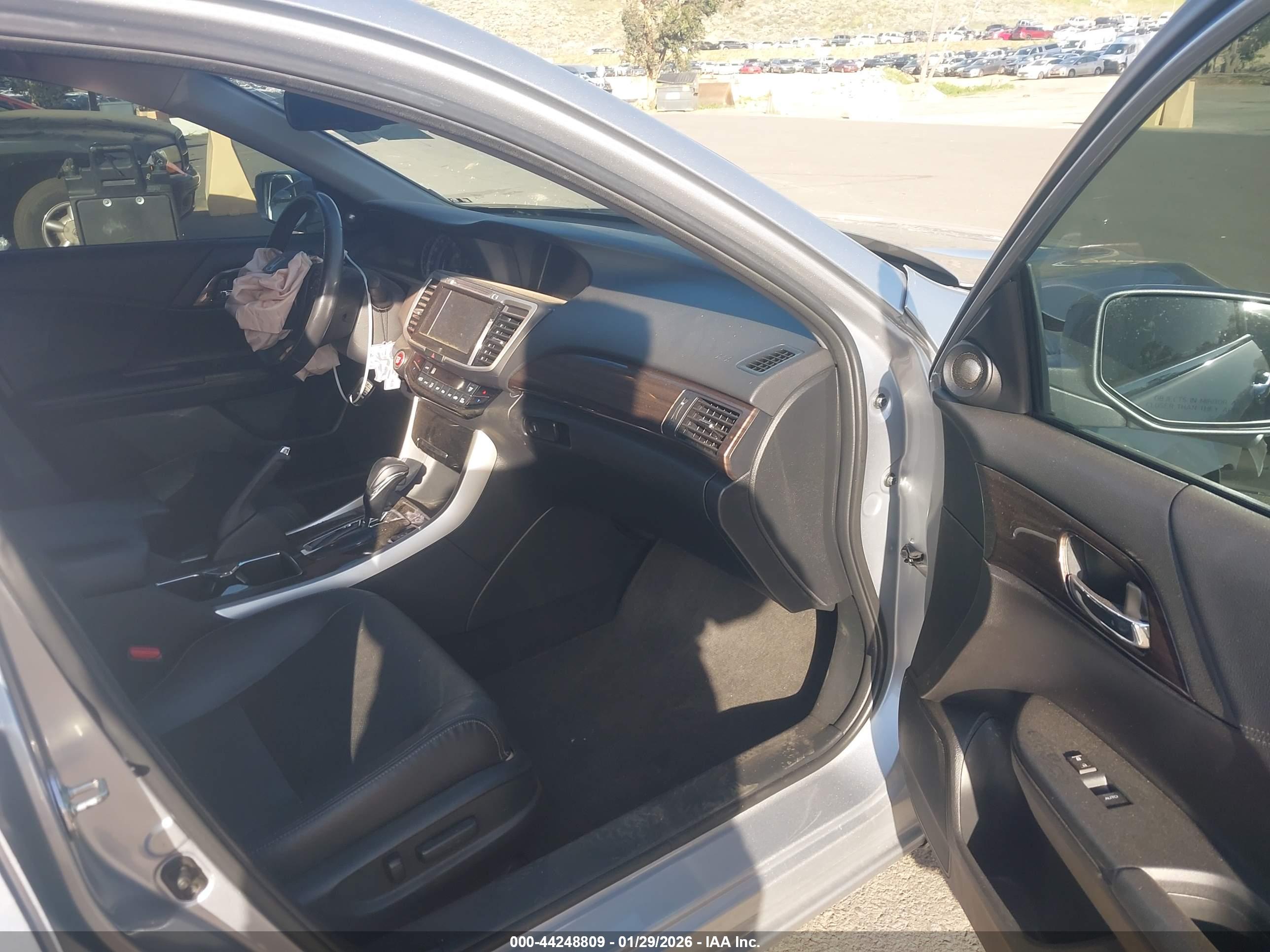 HONDA ACCORD image 5
