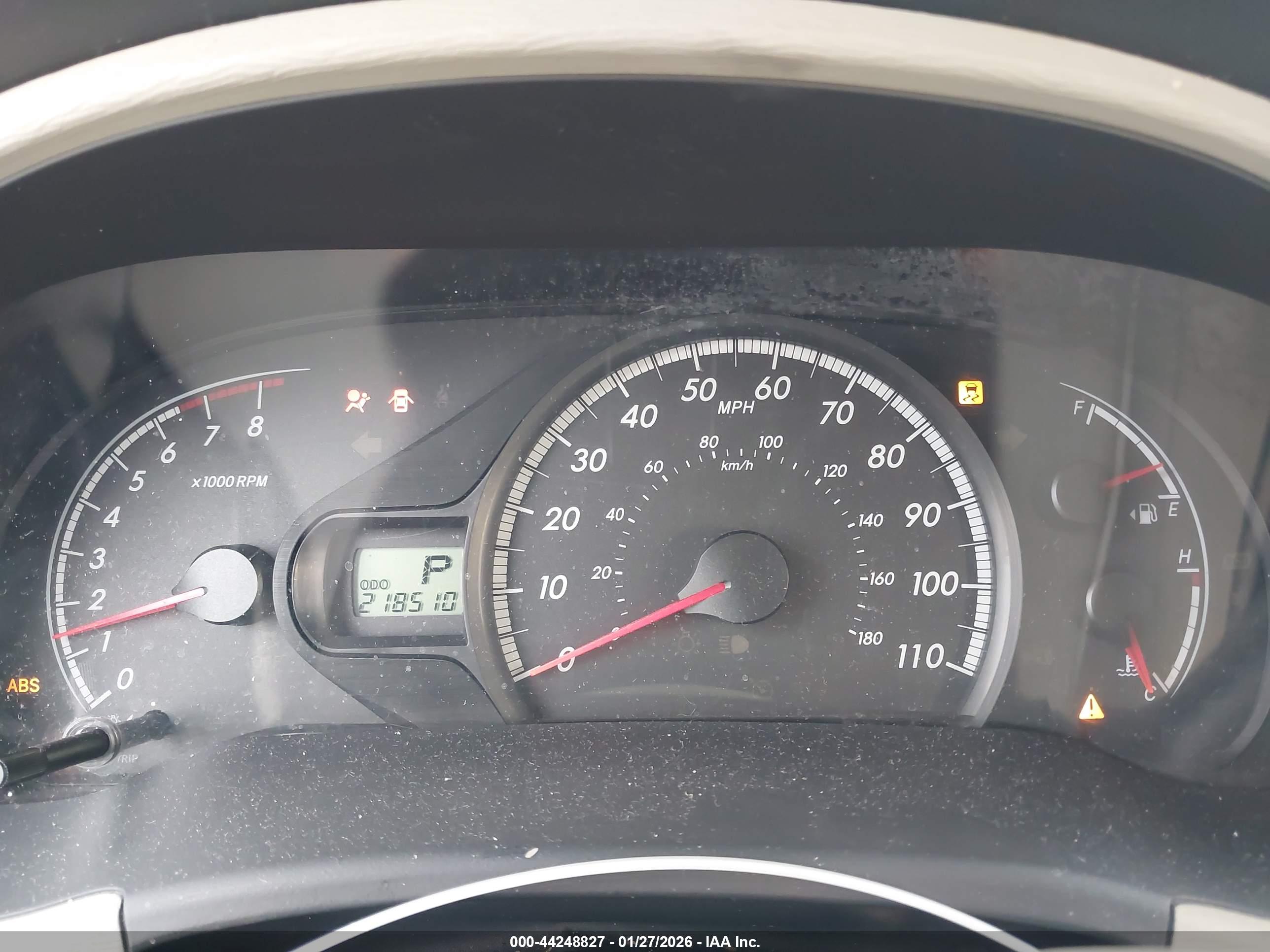 TOYOTA SIENNA image 7