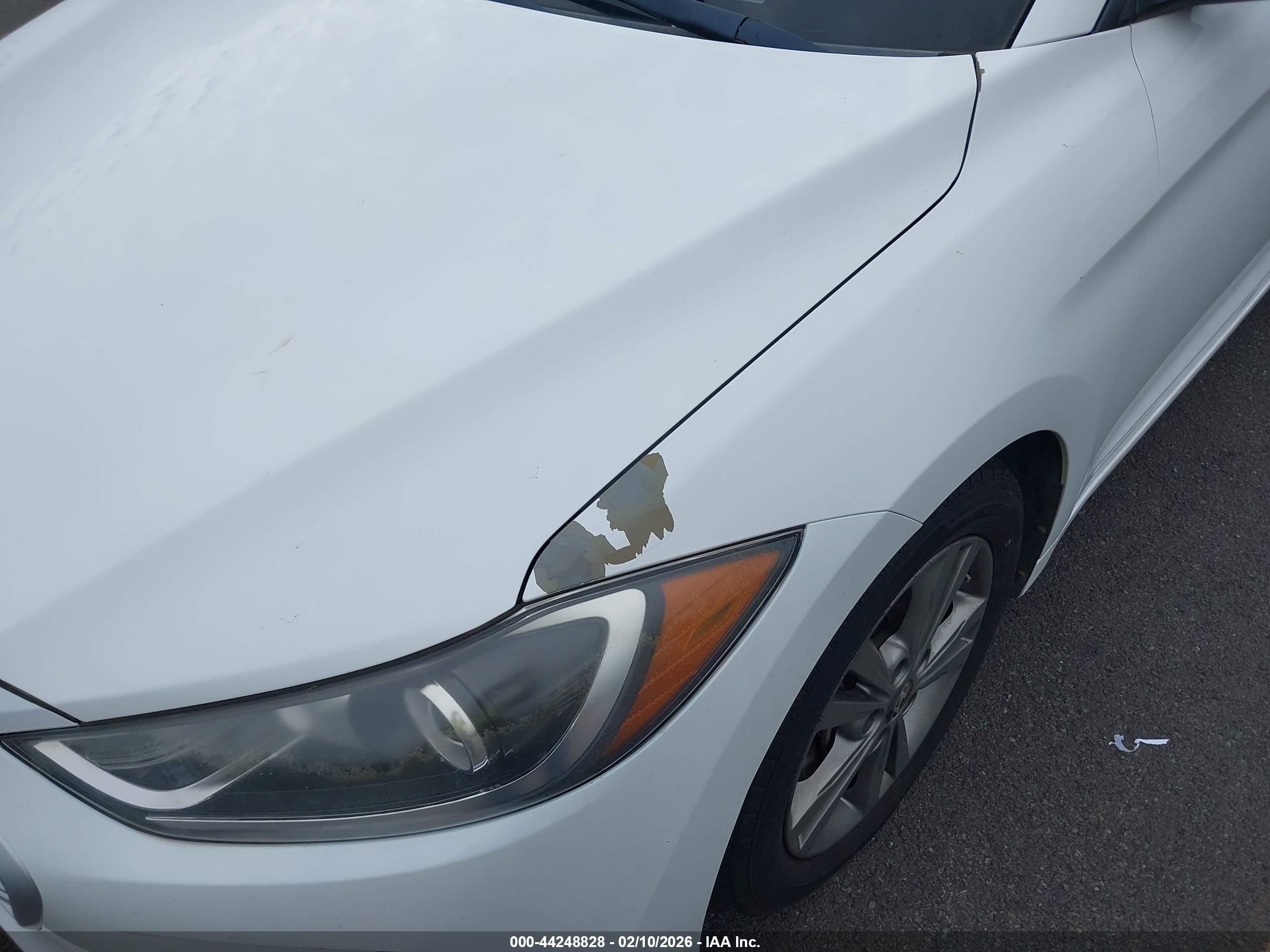 HYUNDAI ELANTRA image 6