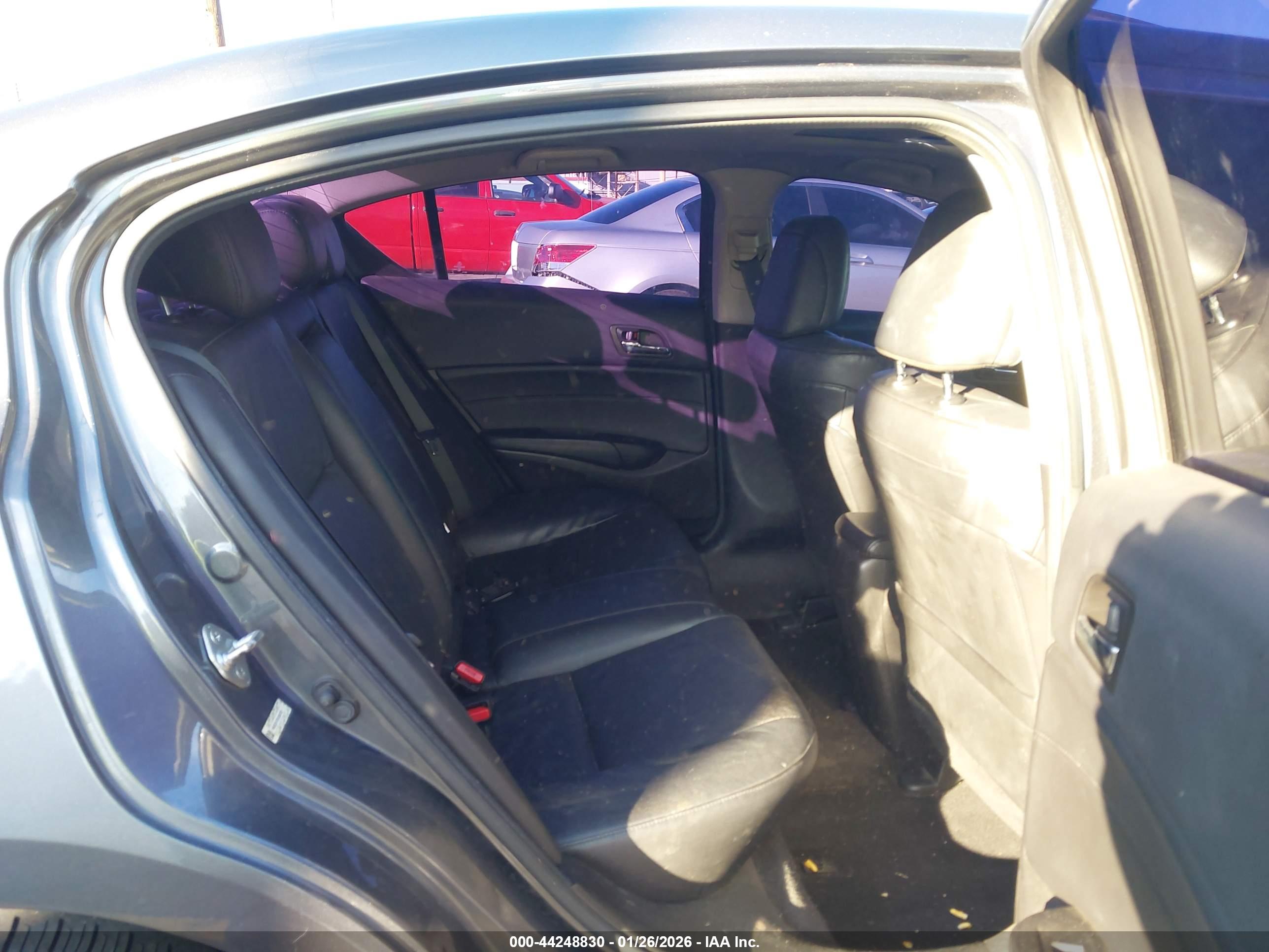 ACURA ILX image 8