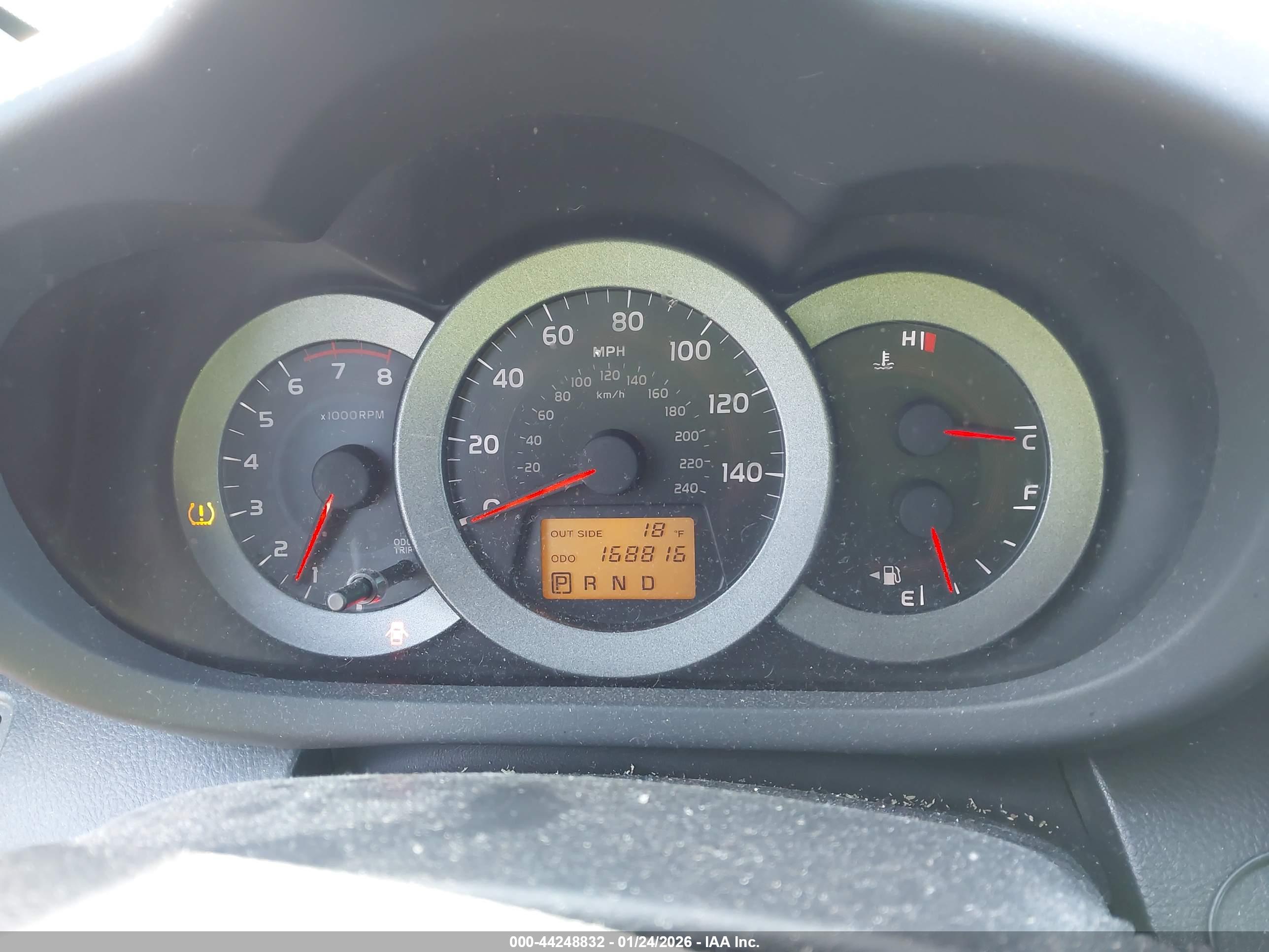 TOYOTA RAV4 image 7