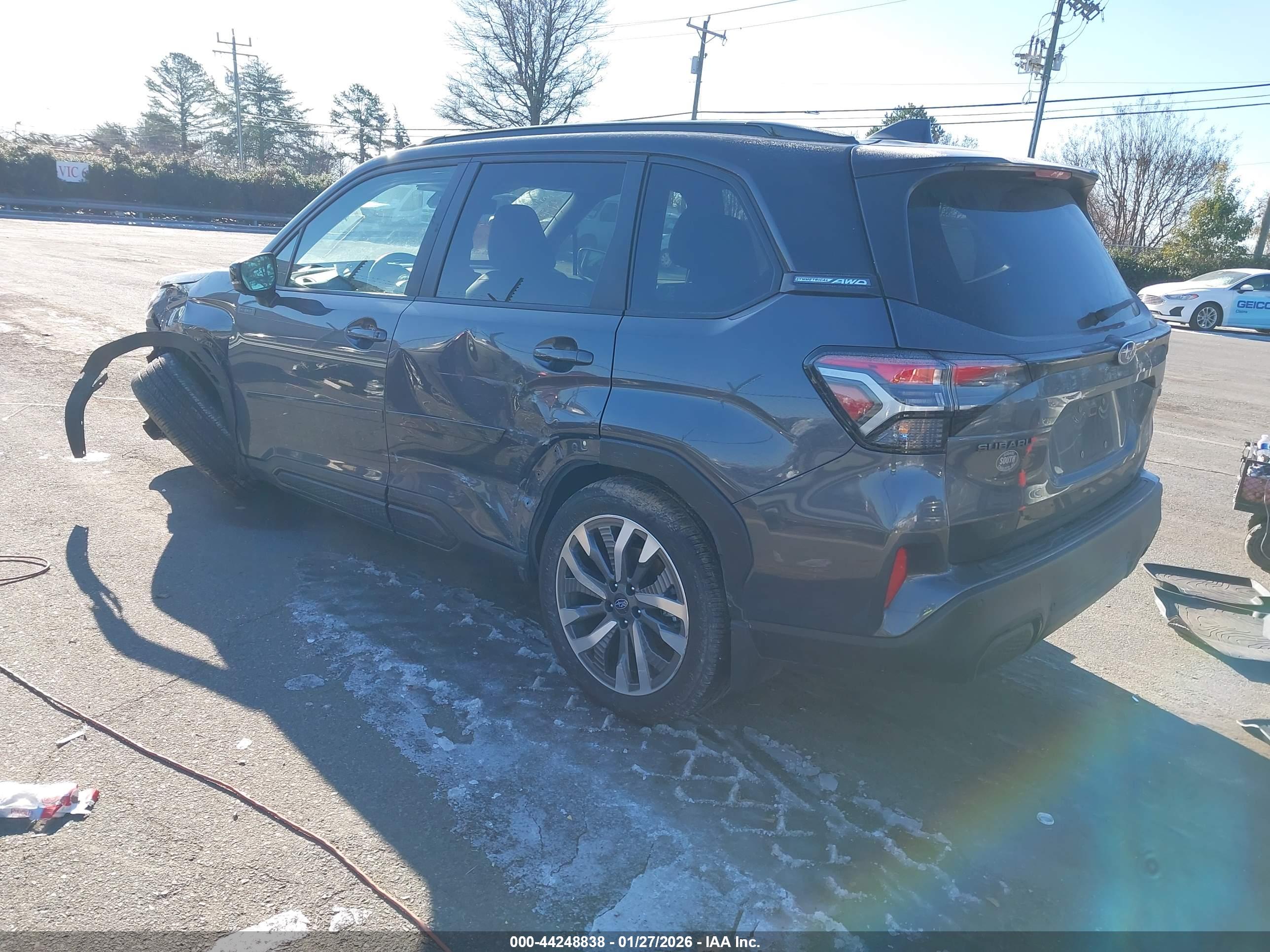 SUBARU FORESTER image 3