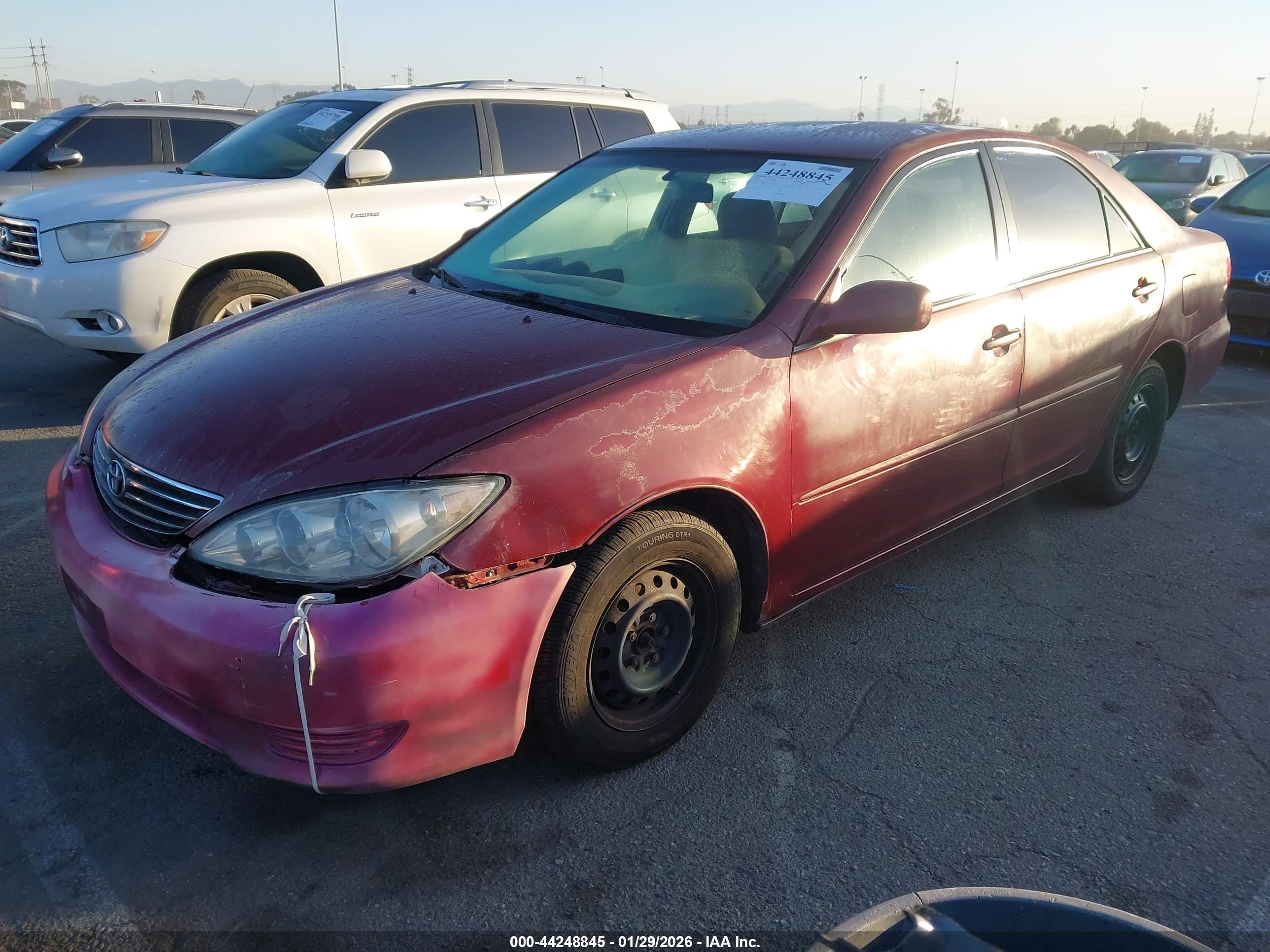TOYOTA CAMRY image 2
