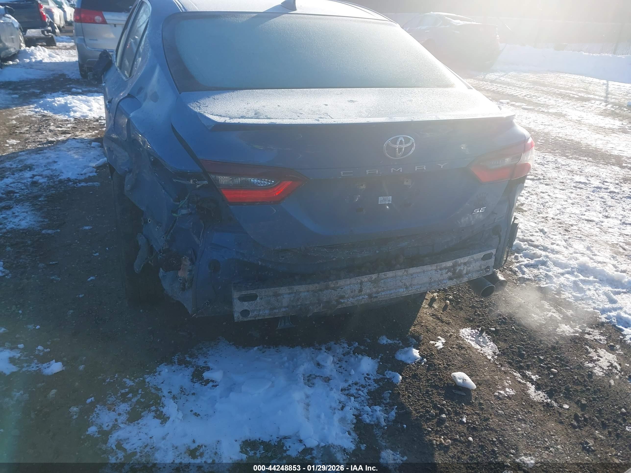 TOYOTA CAMRY image 6