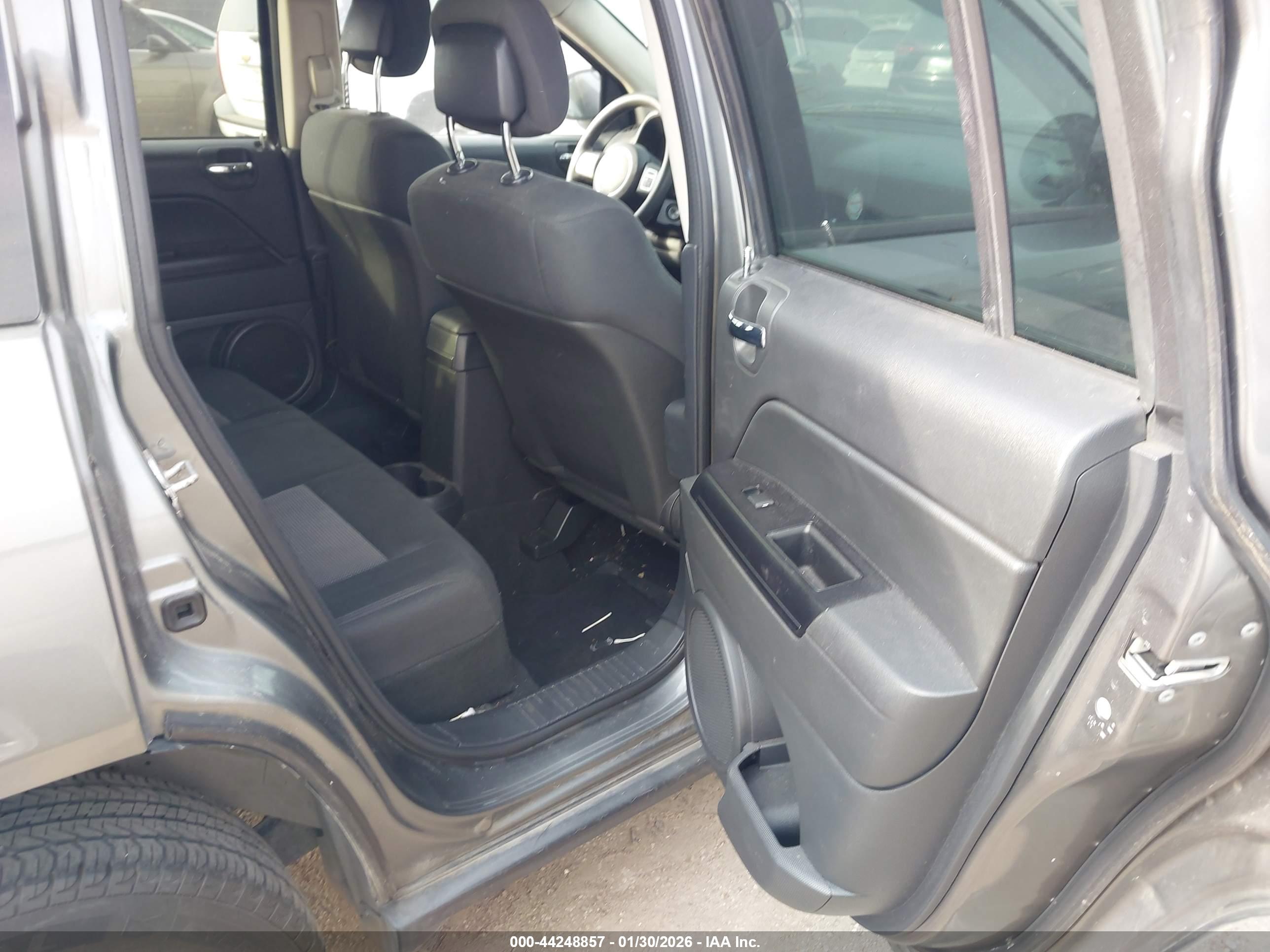JEEP COMPASS image 8