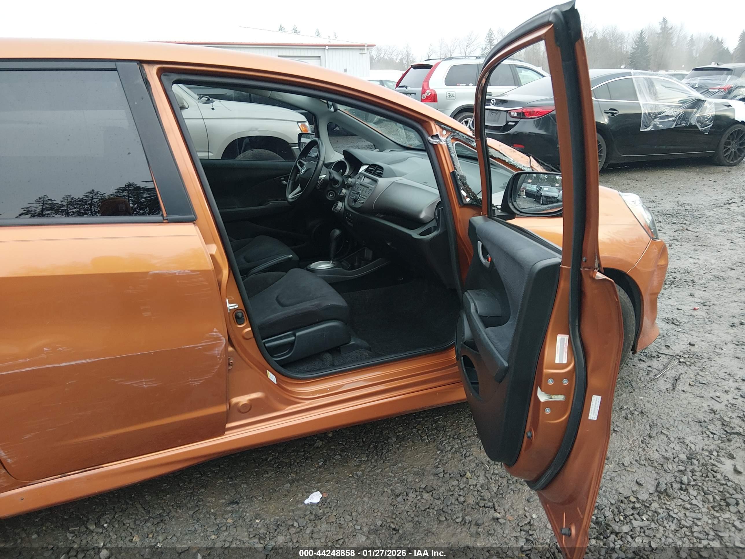 HONDA FIT image 5