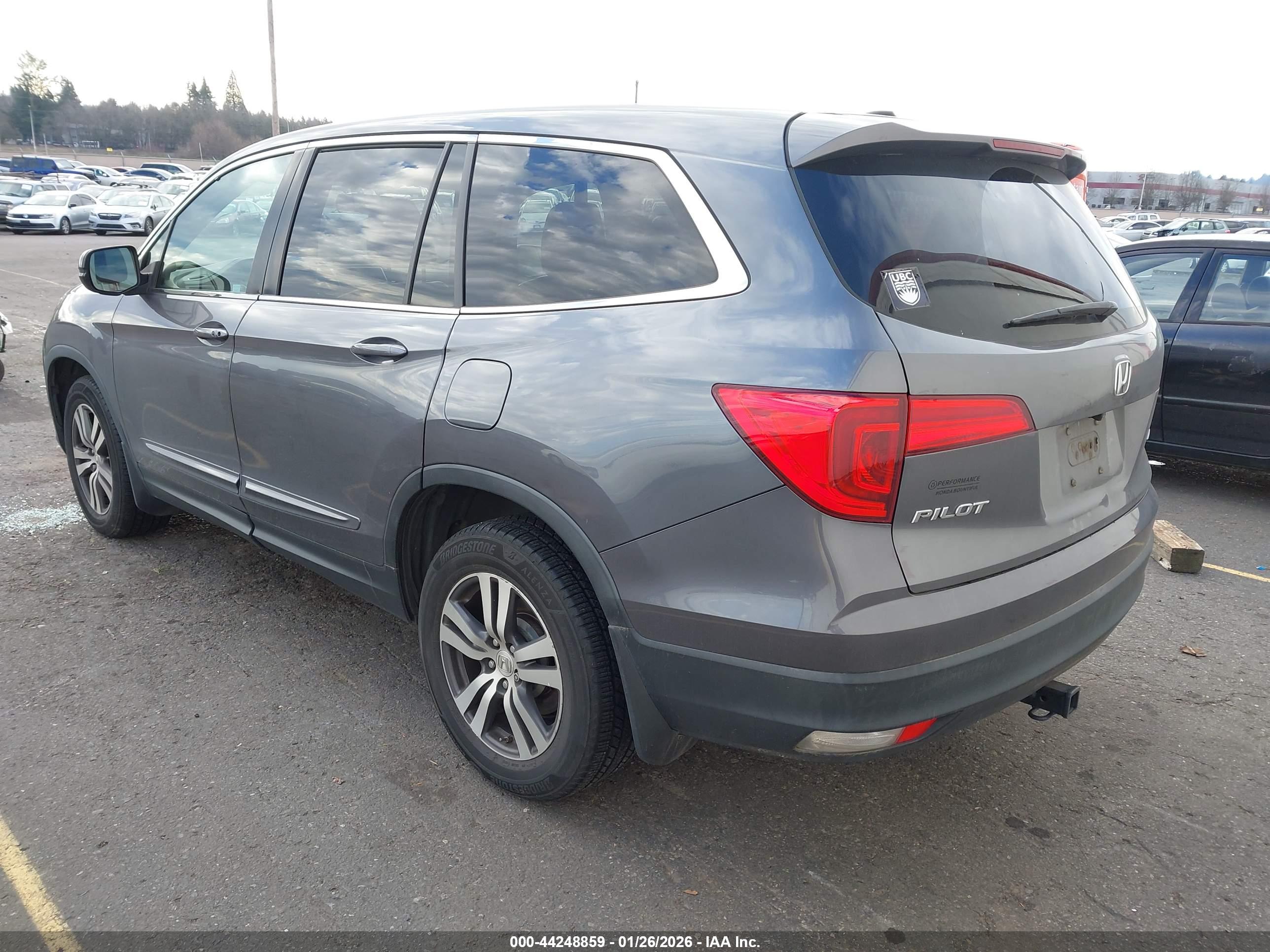 HONDA PILOT image 3