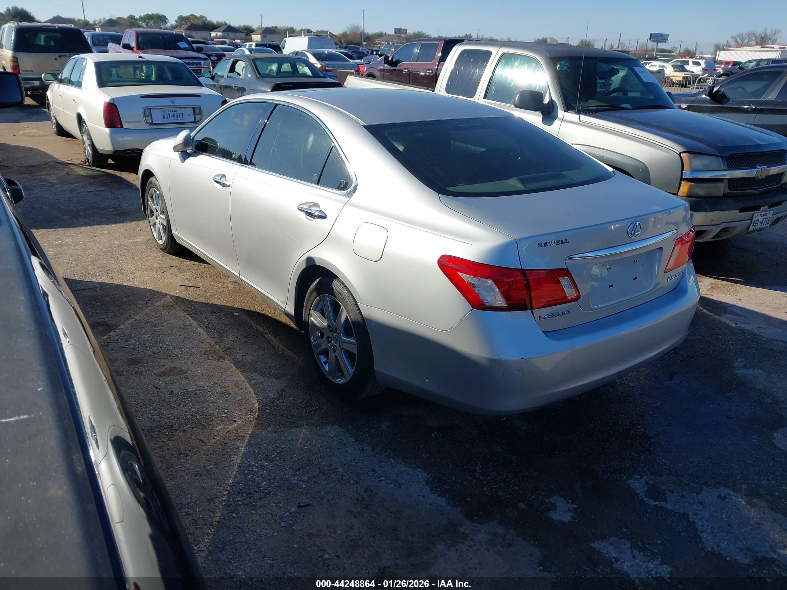 LEXUS ES image 3