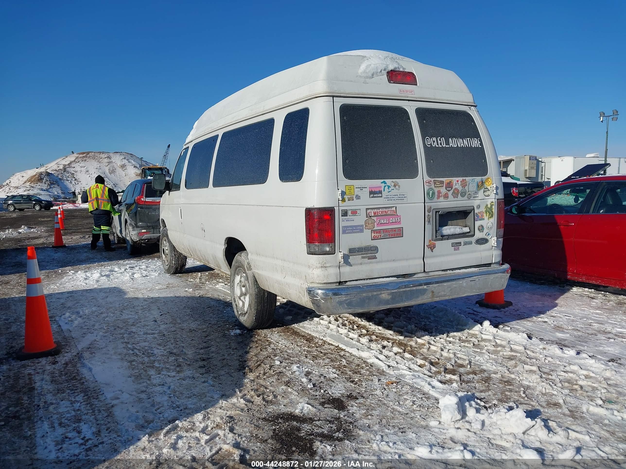 FORD E-250 image 3