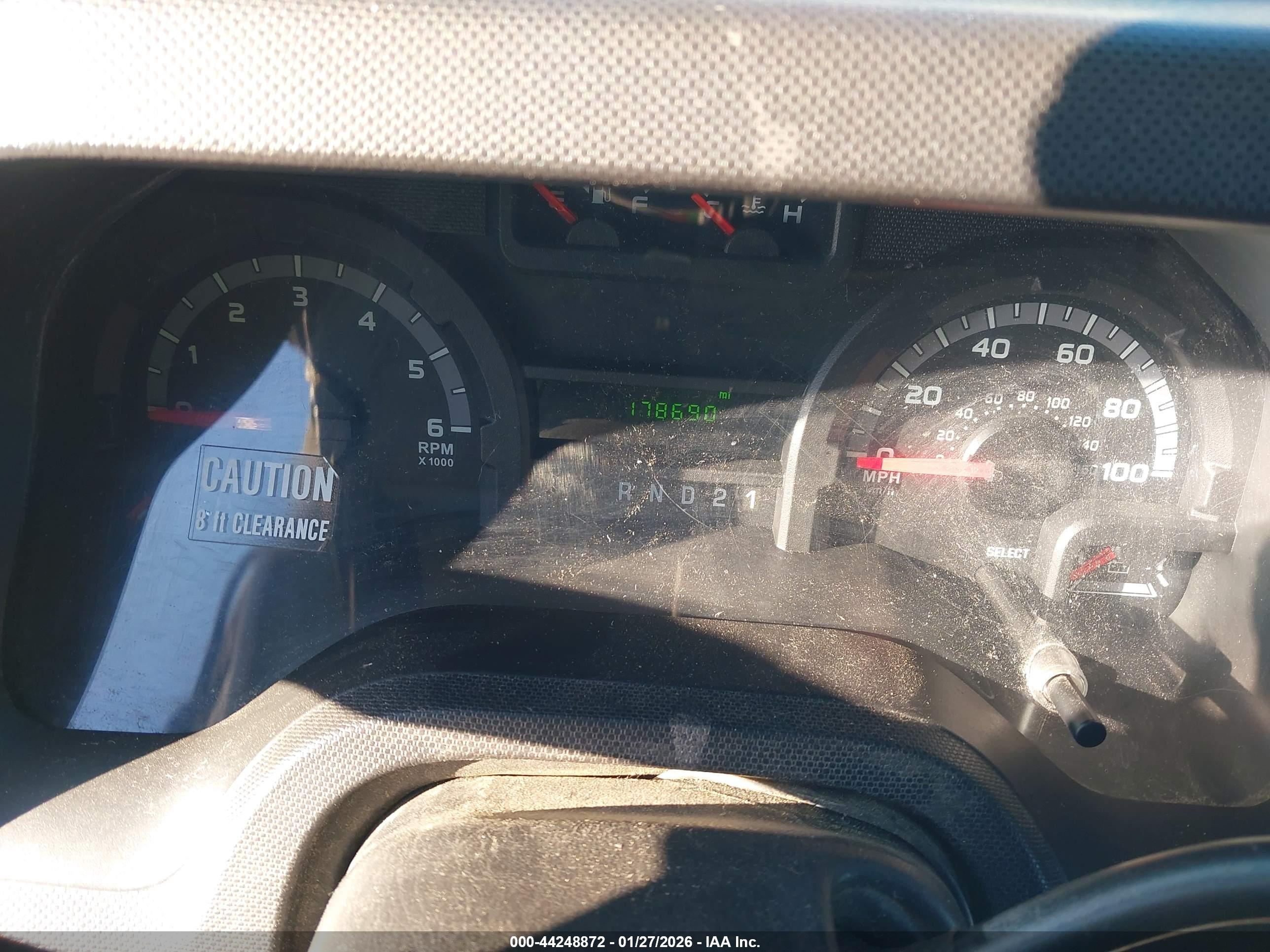 FORD E-250 image 7