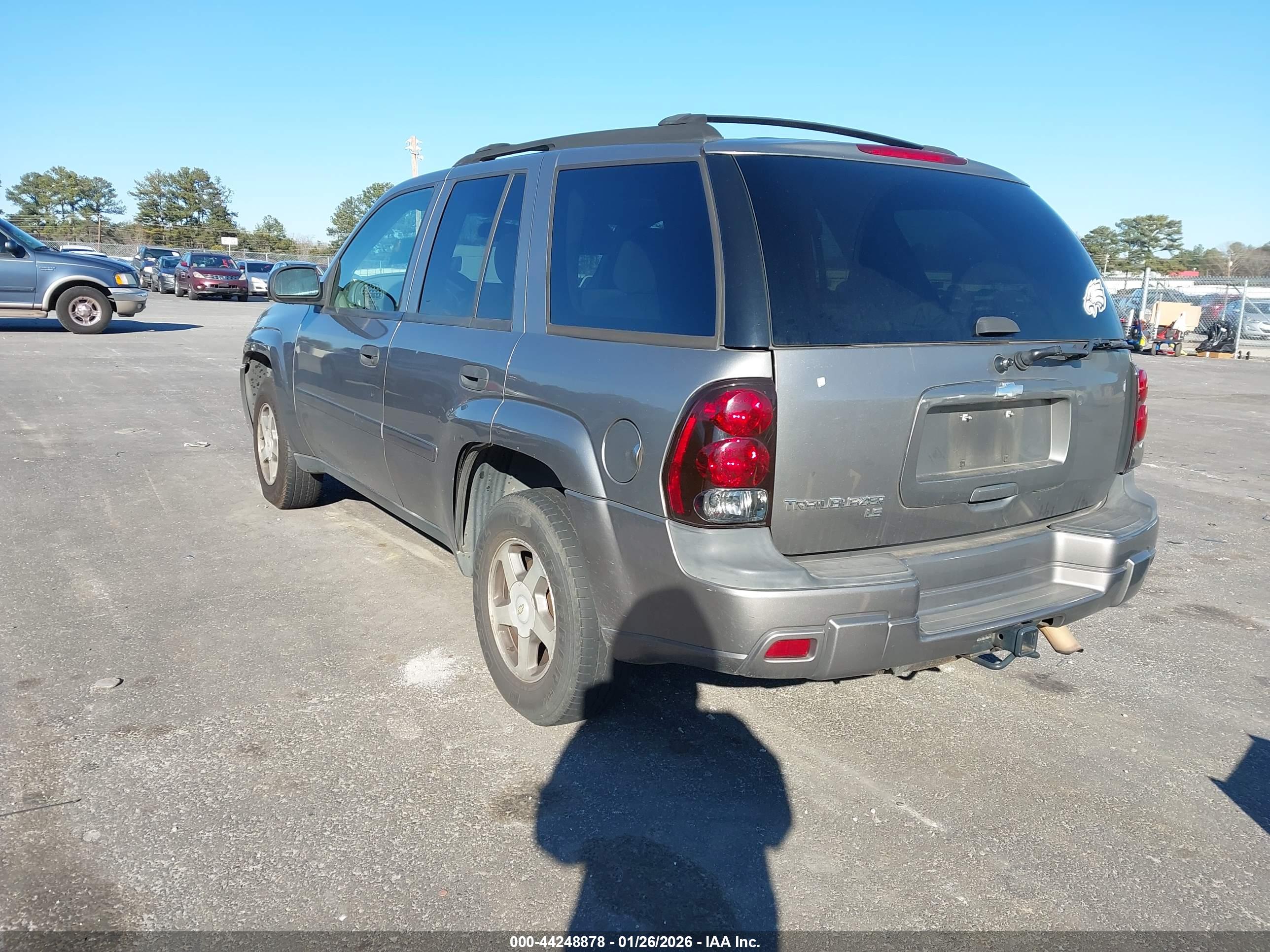 CHEVROLET TRAILBLAZER image 3