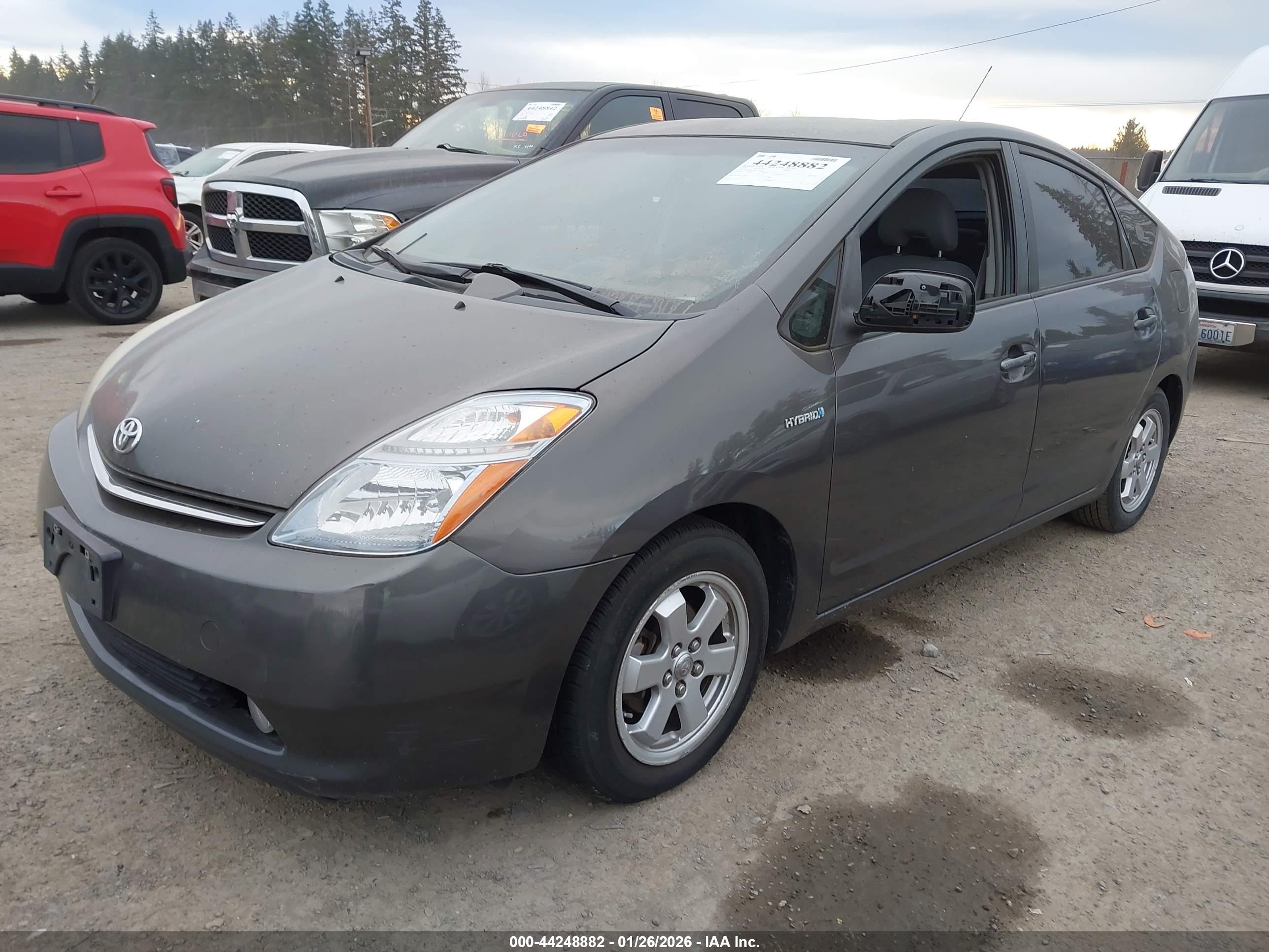 TOYOTA PRIUS image 2