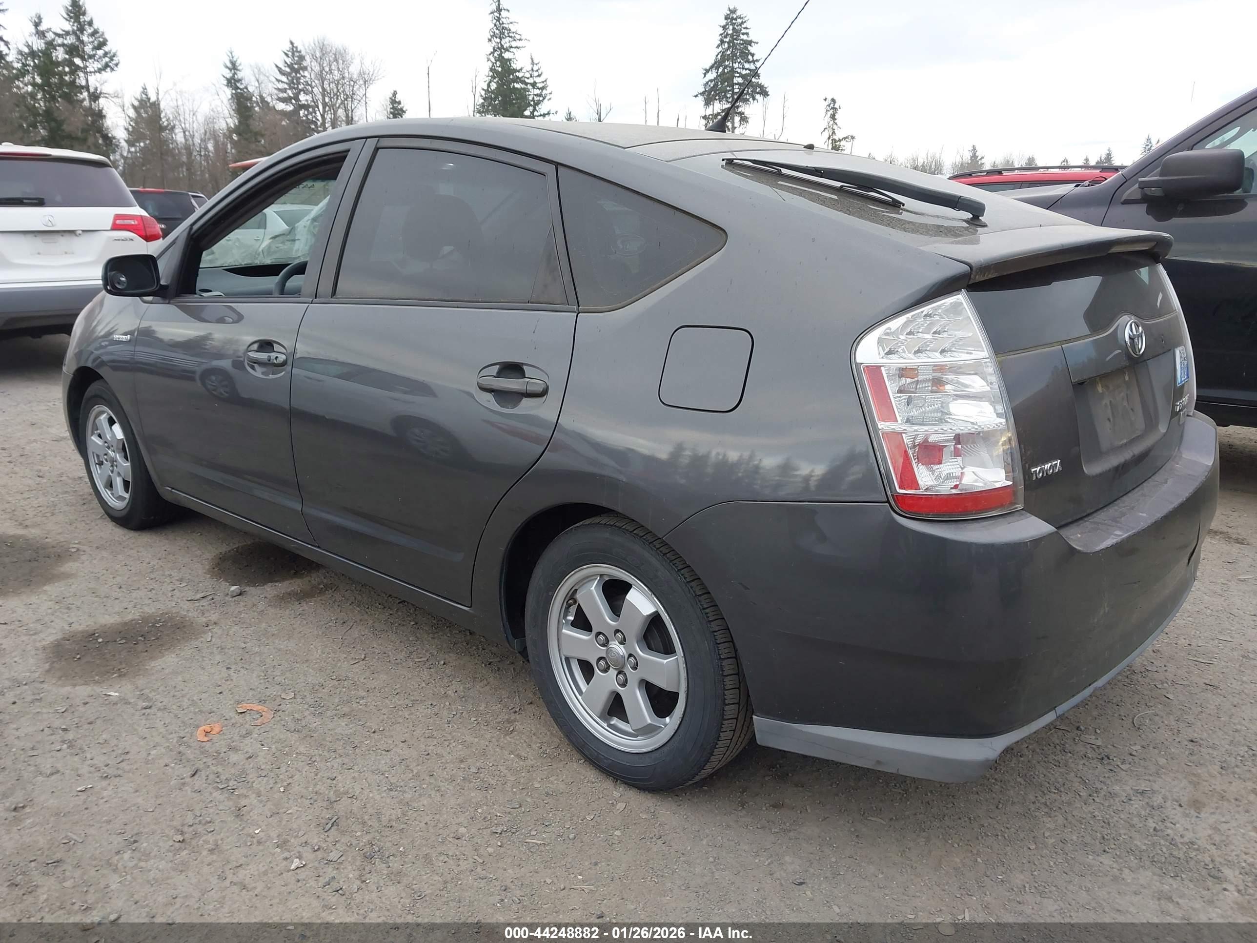 TOYOTA PRIUS image 3