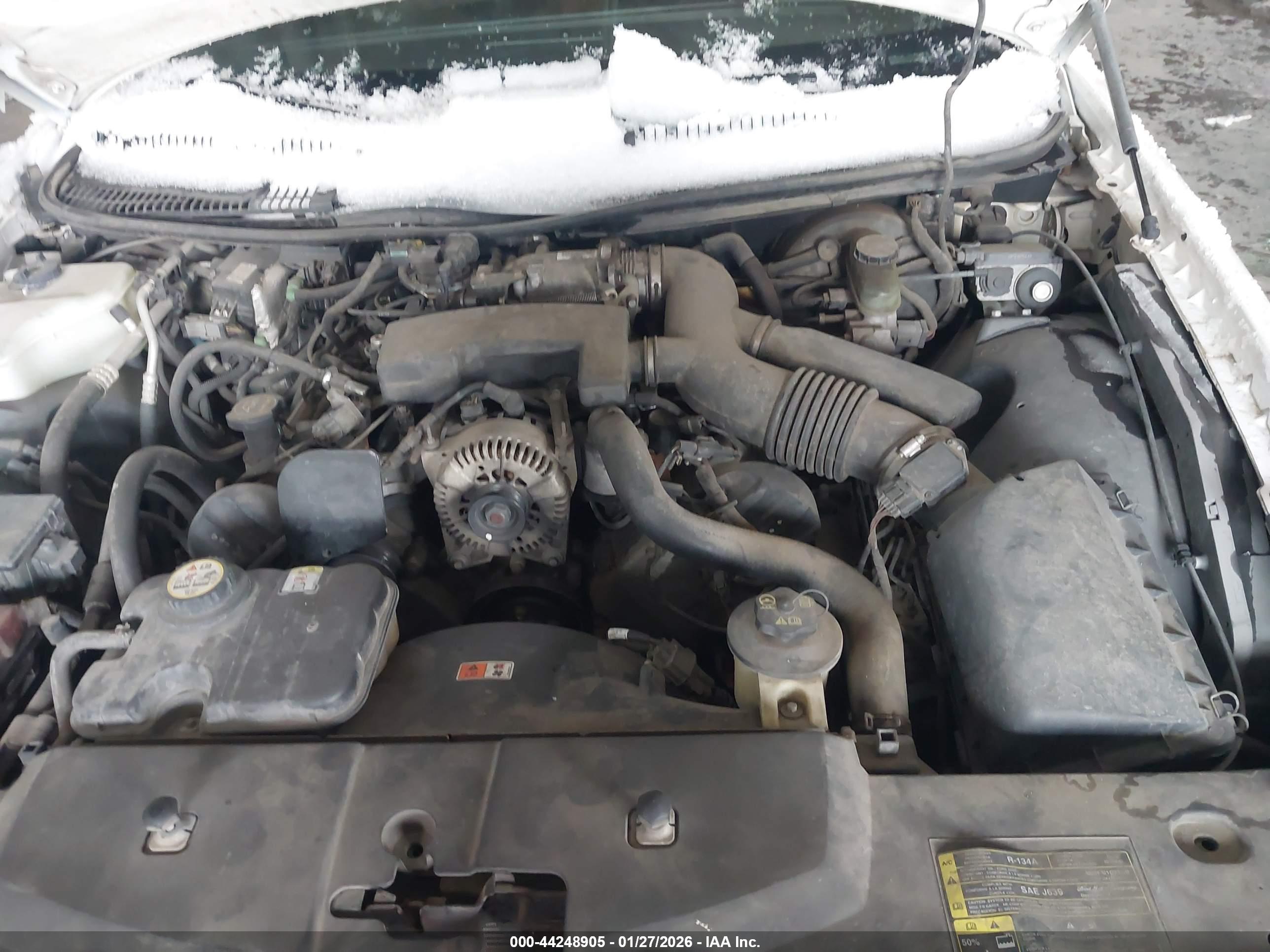 LINCOLN TOWN image 10