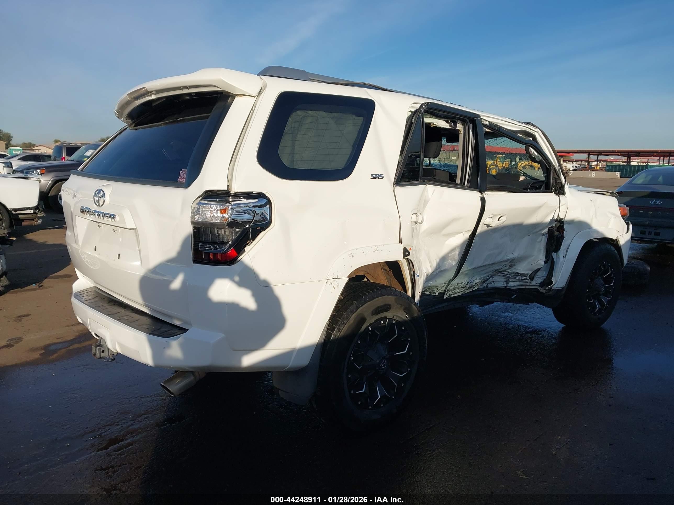 TOYOTA 4RUNNER image 6
