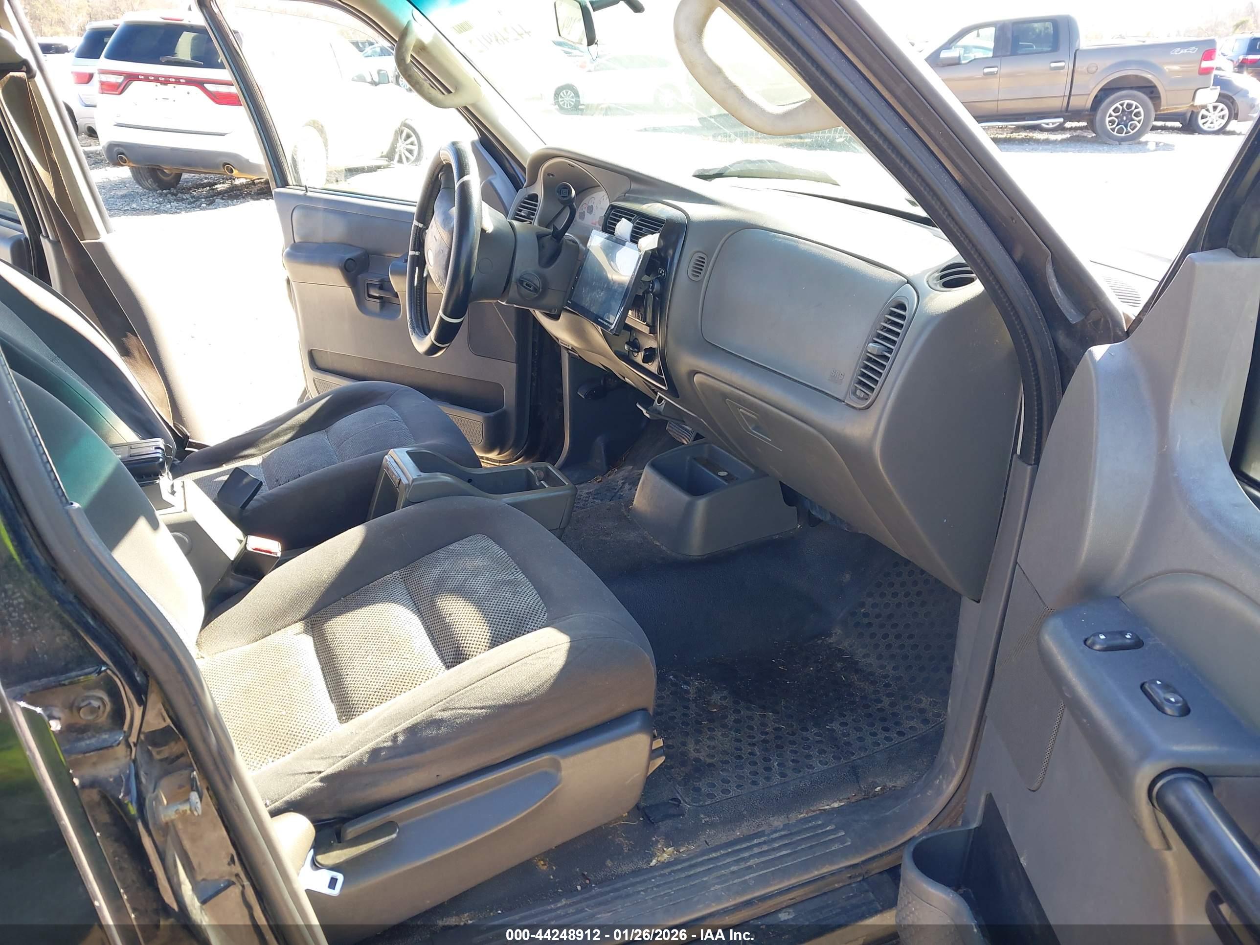 FORD EXPLORER image 5