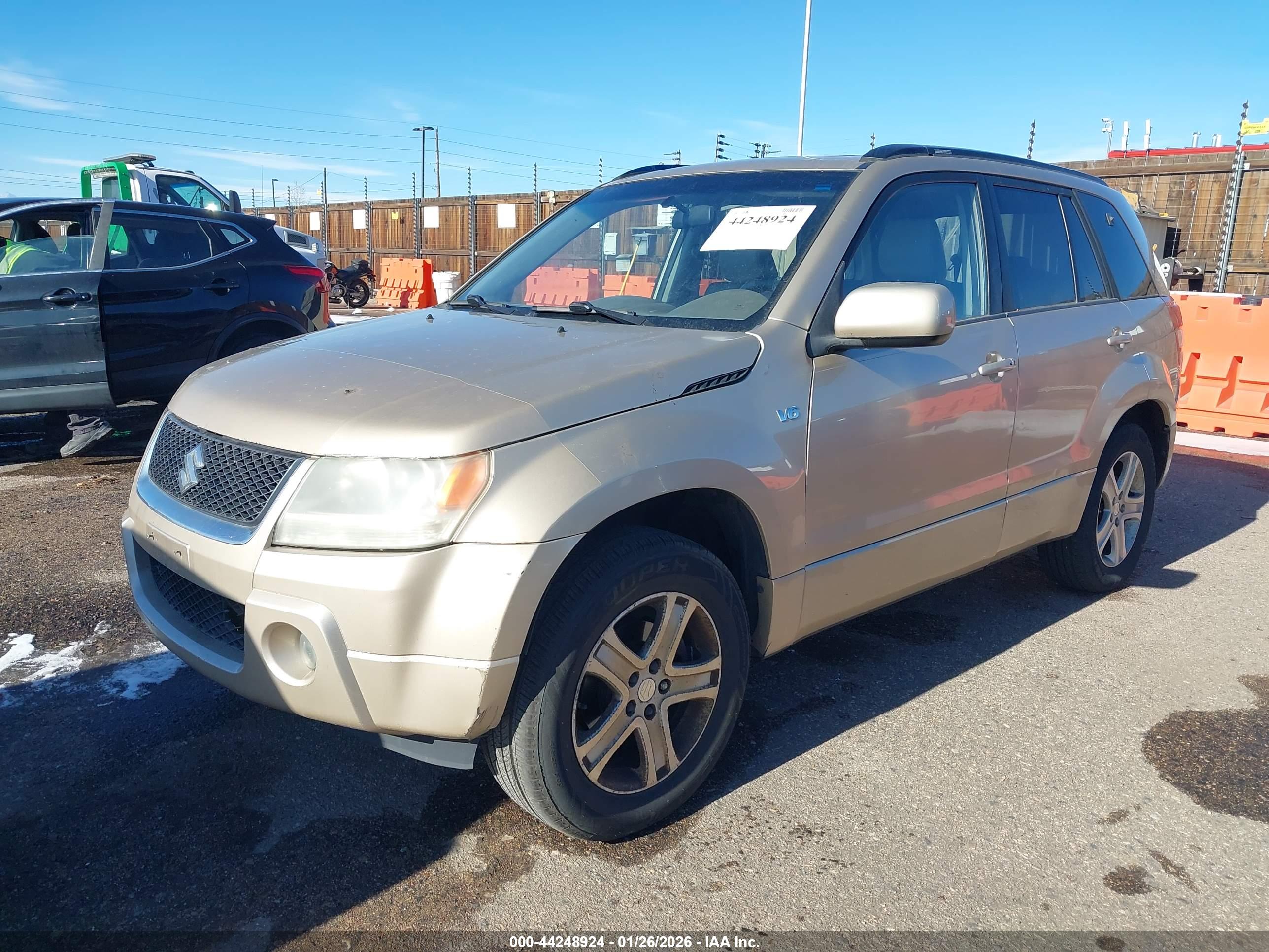 SUZUKI GRAND image 2