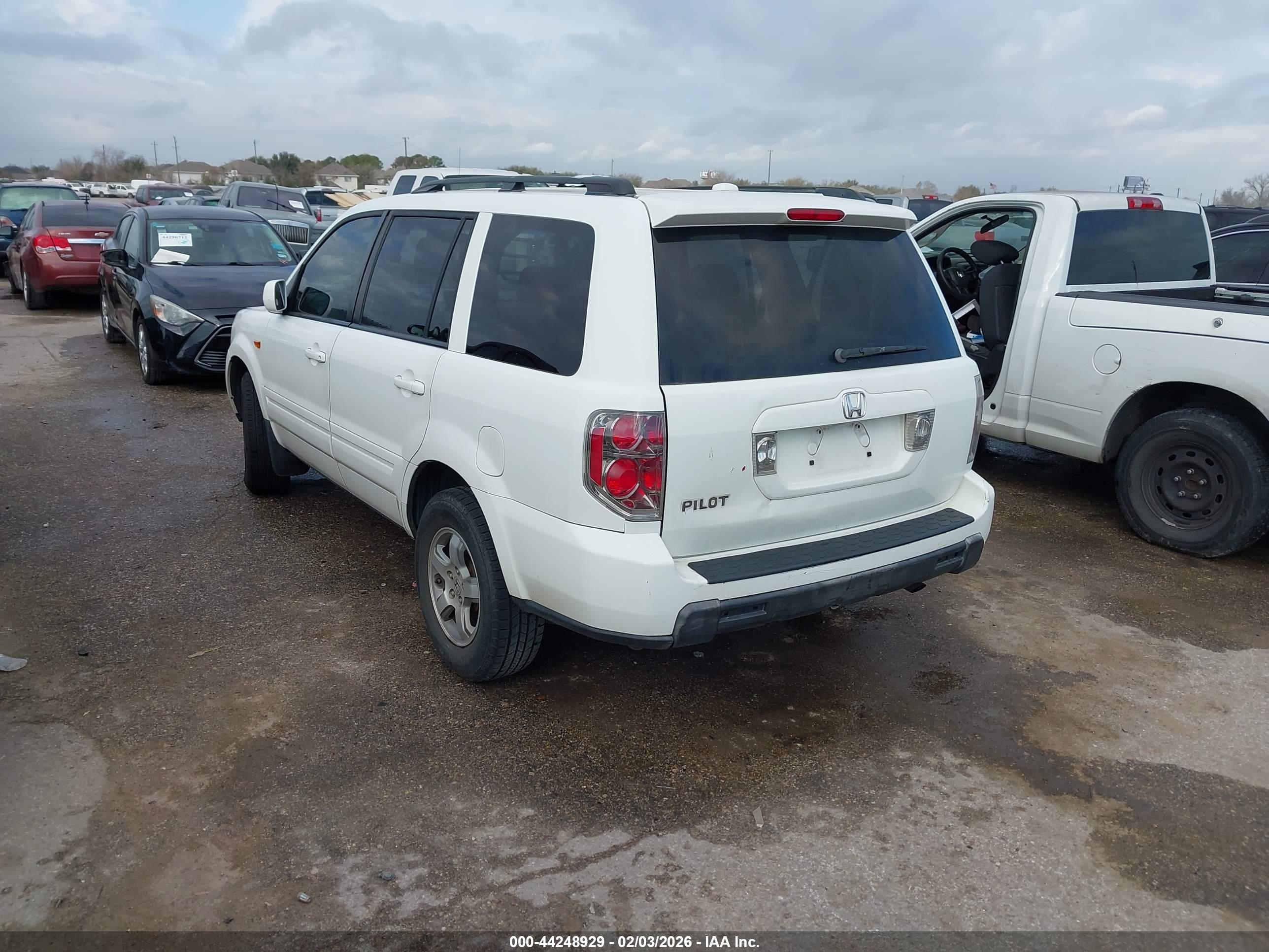 HONDA PILOT image 3