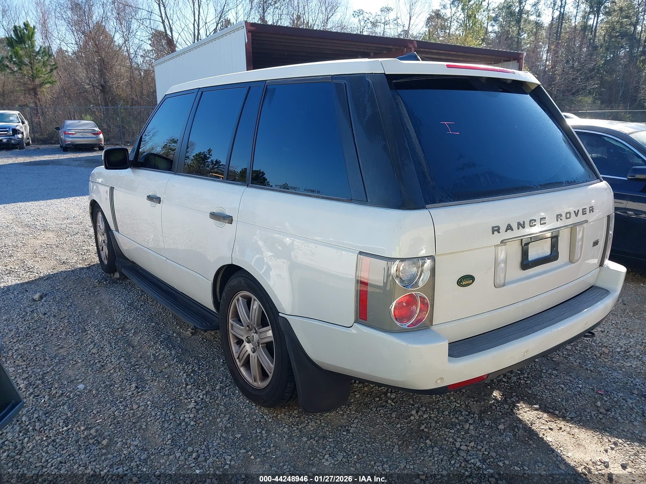 LAND ROVER image 3