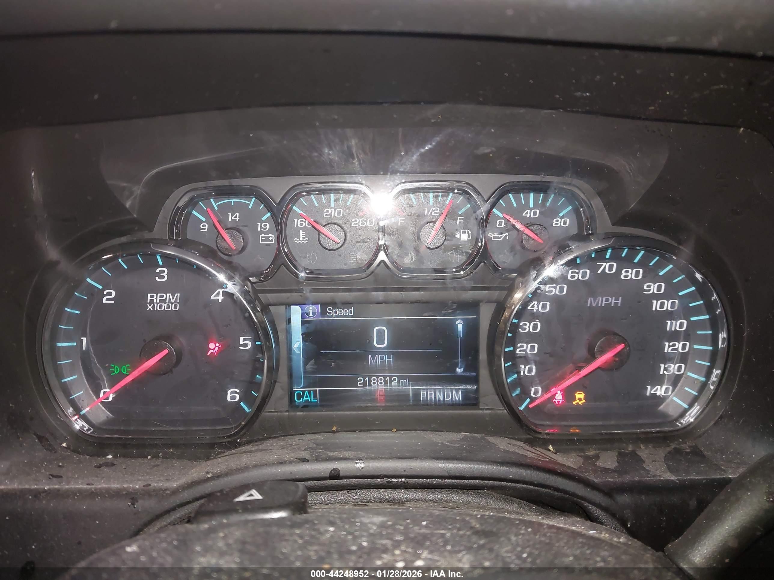CHEVROLET SUBURBAN image 7