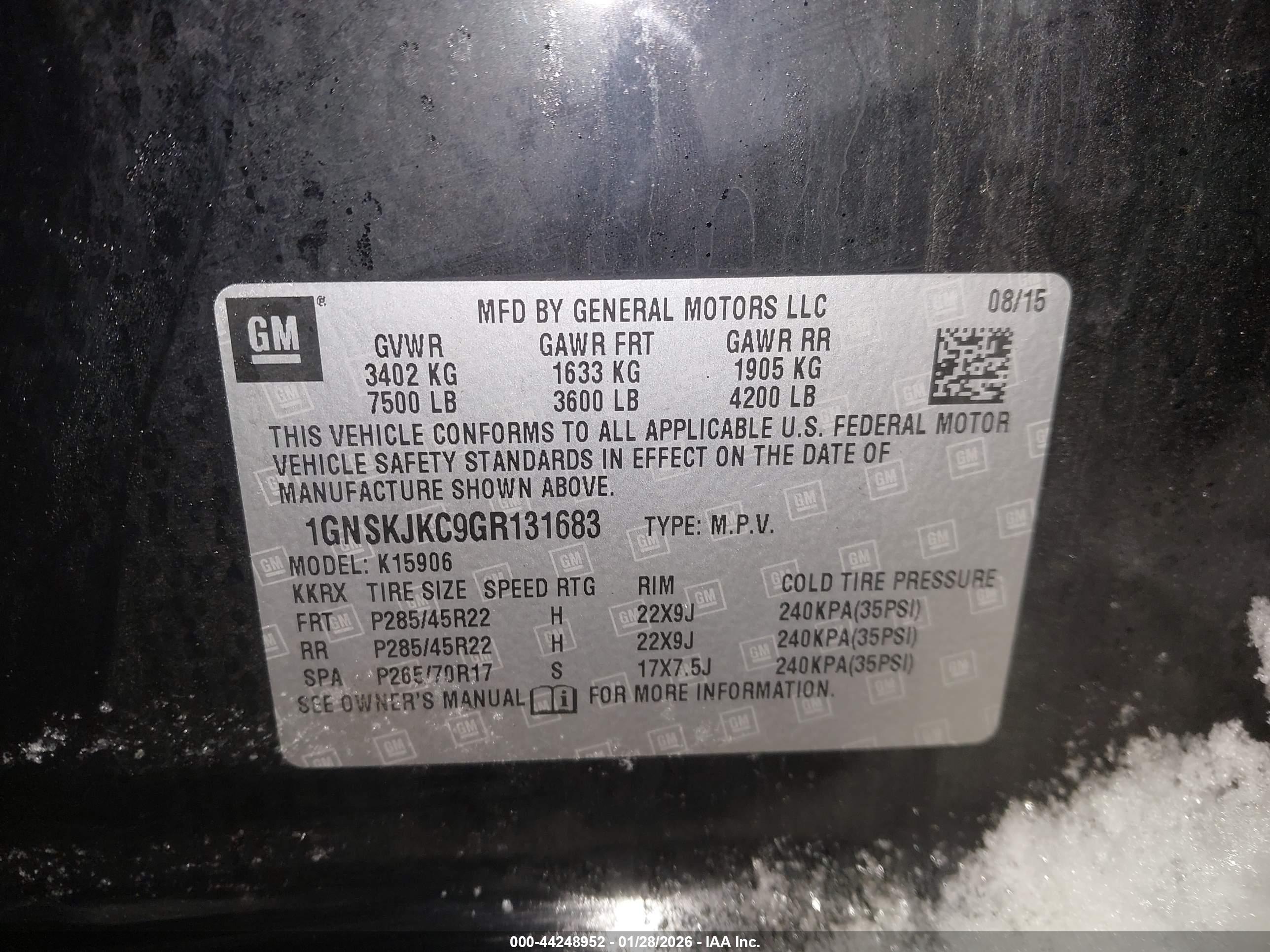 CHEVROLET SUBURBAN image 9