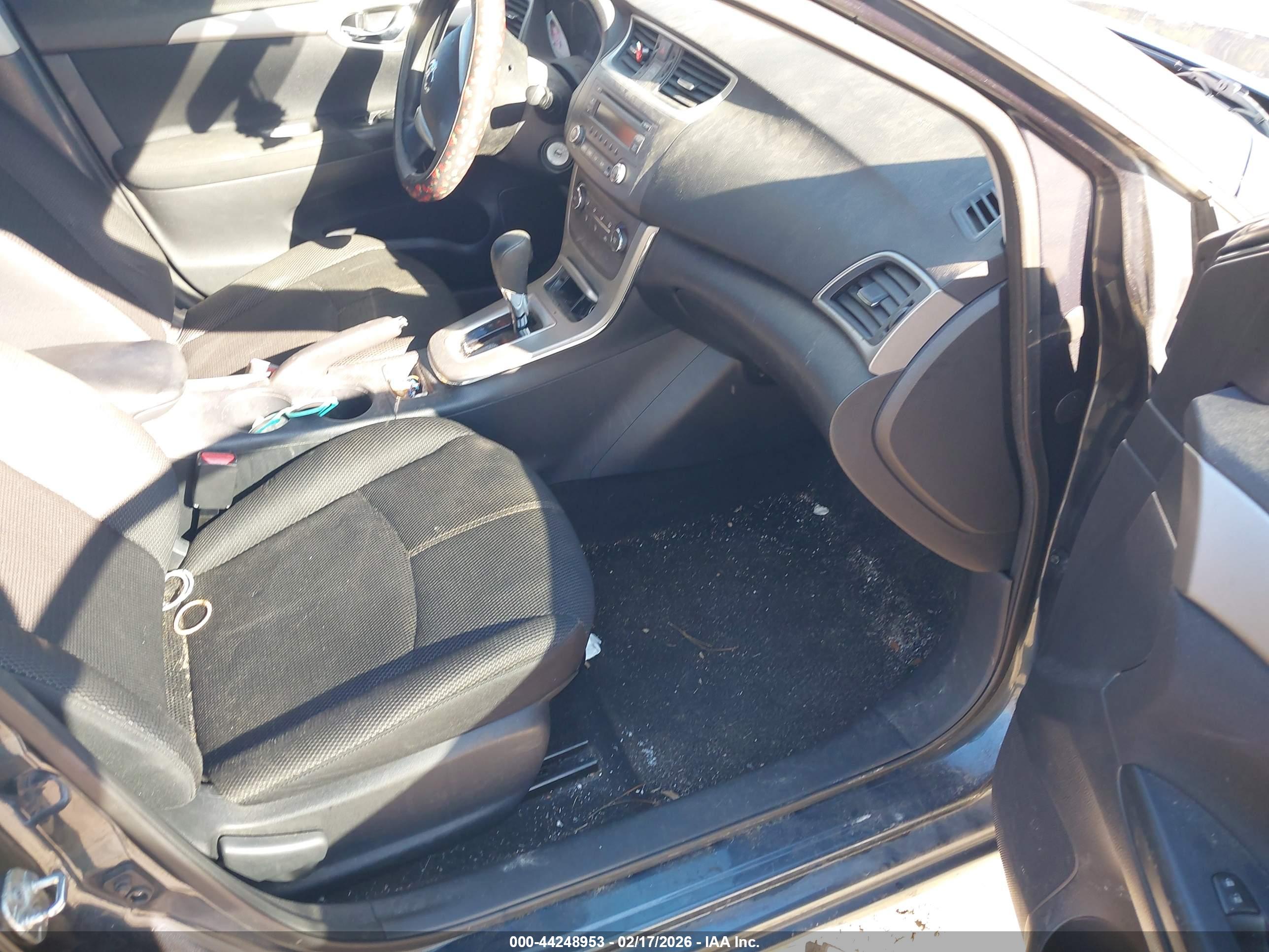 NISSAN SENTRA image 5