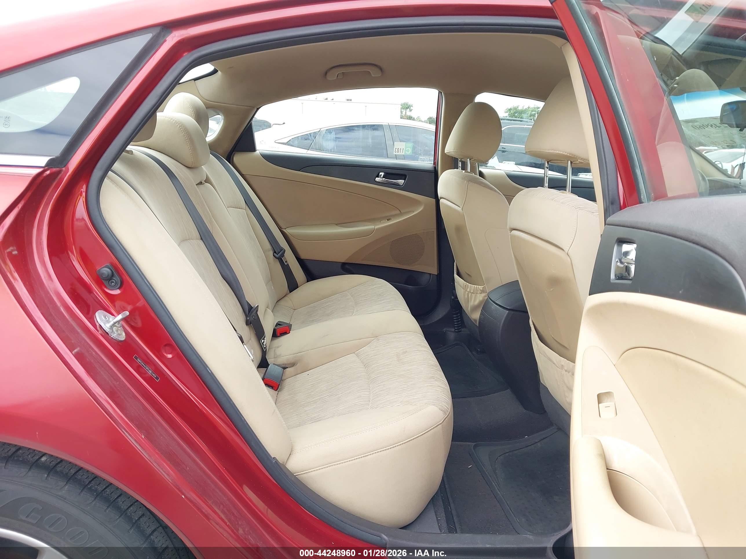 HYUNDAI SONATA image 8