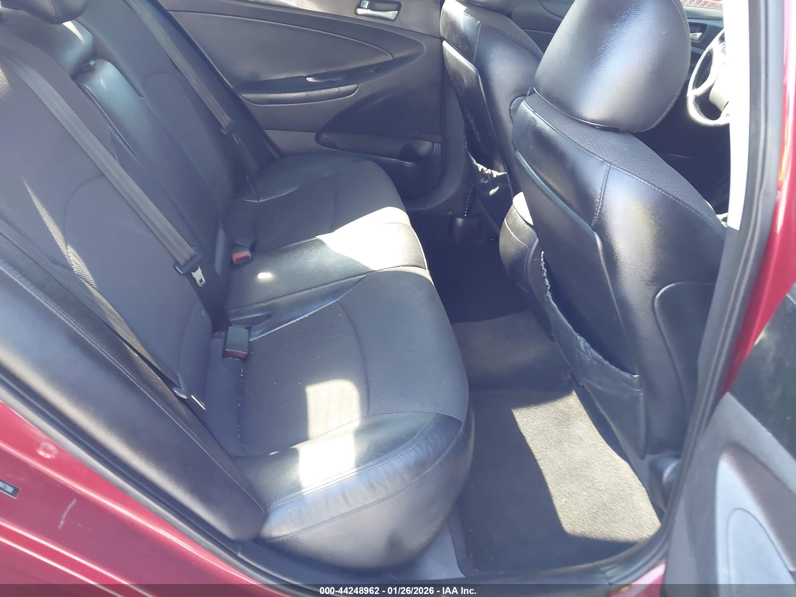 HYUNDAI SONATA image 8