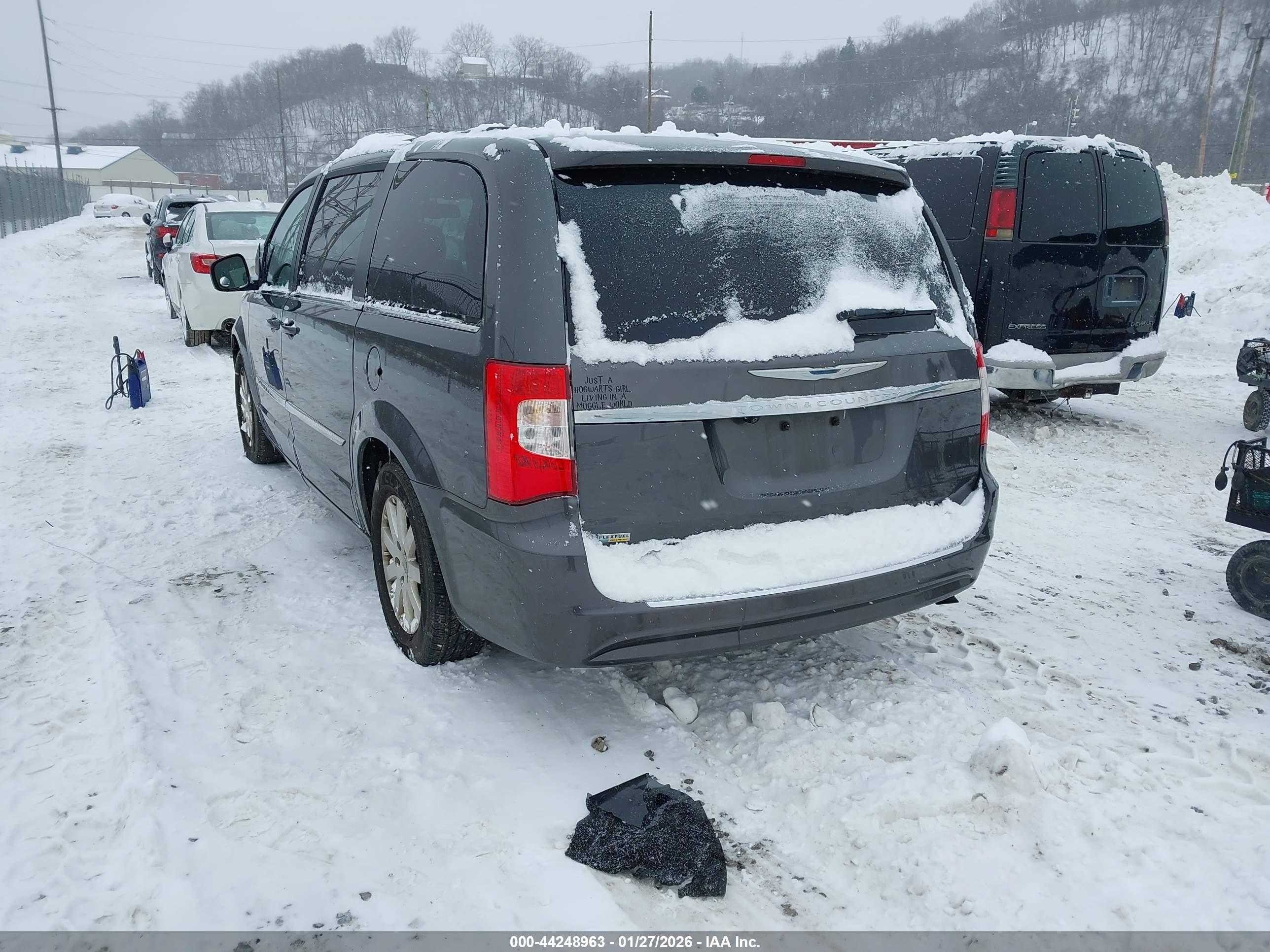 CHRYSLER TOWN image 3