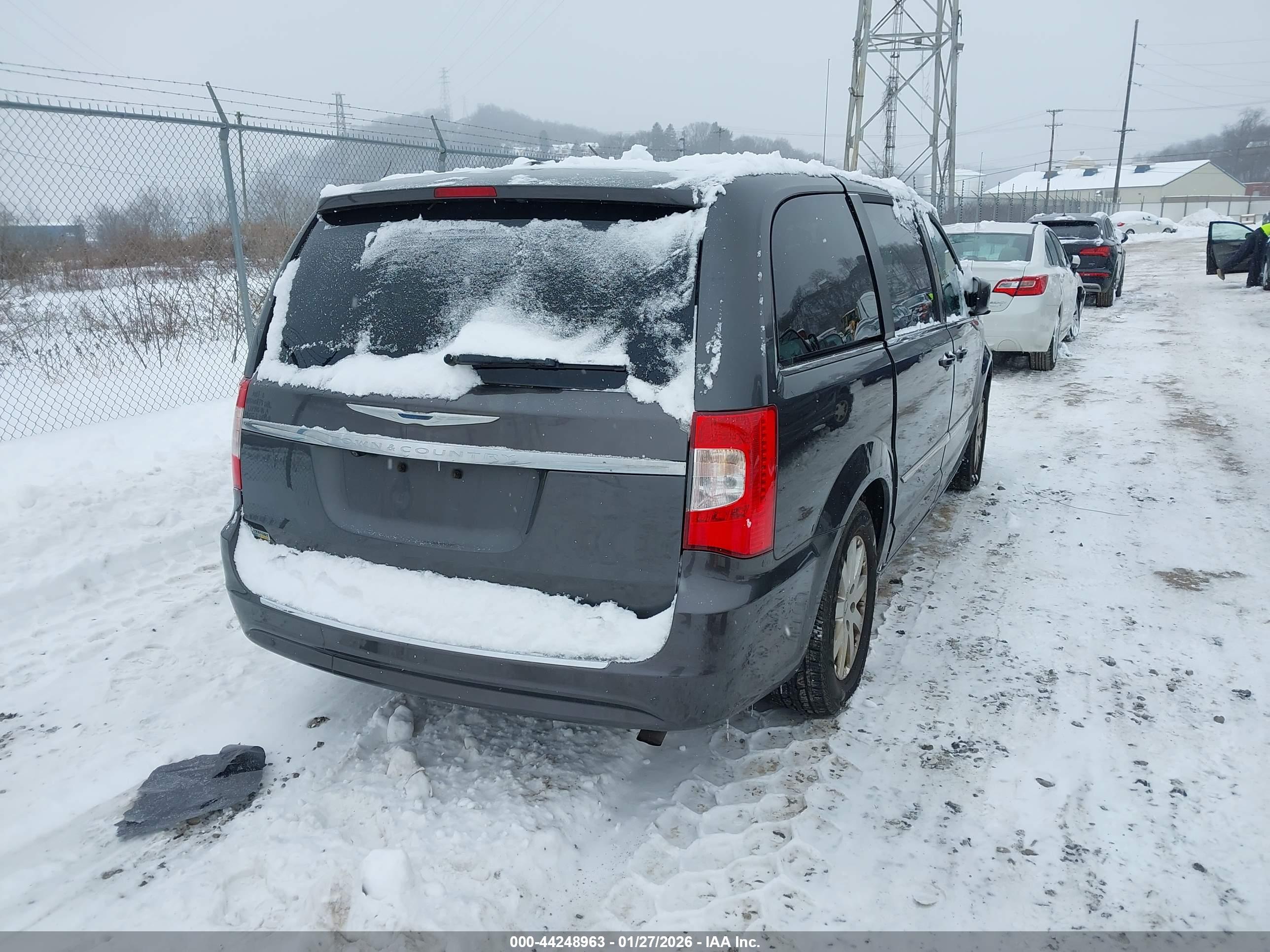 CHRYSLER TOWN image 4