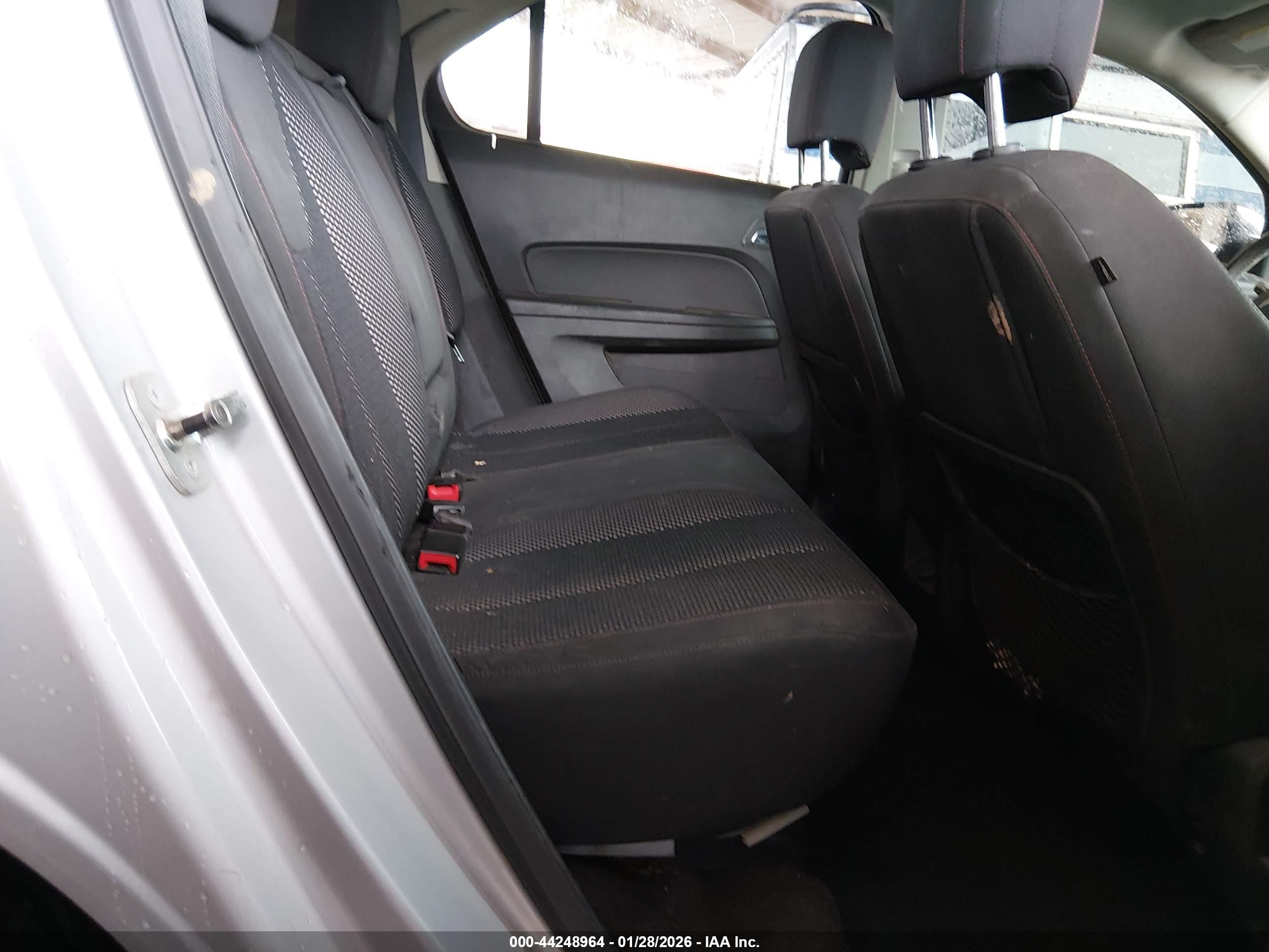 CHEVROLET EQUINOX image 8