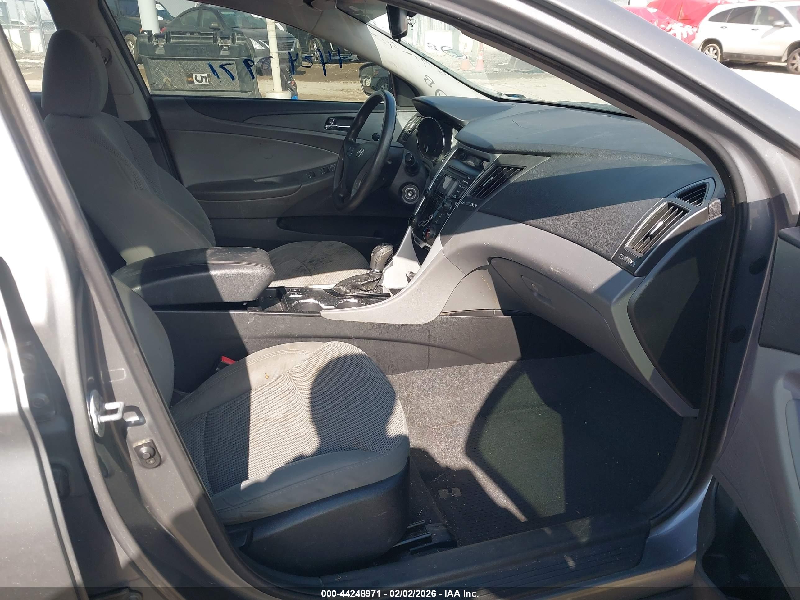 HYUNDAI SONATA image 5