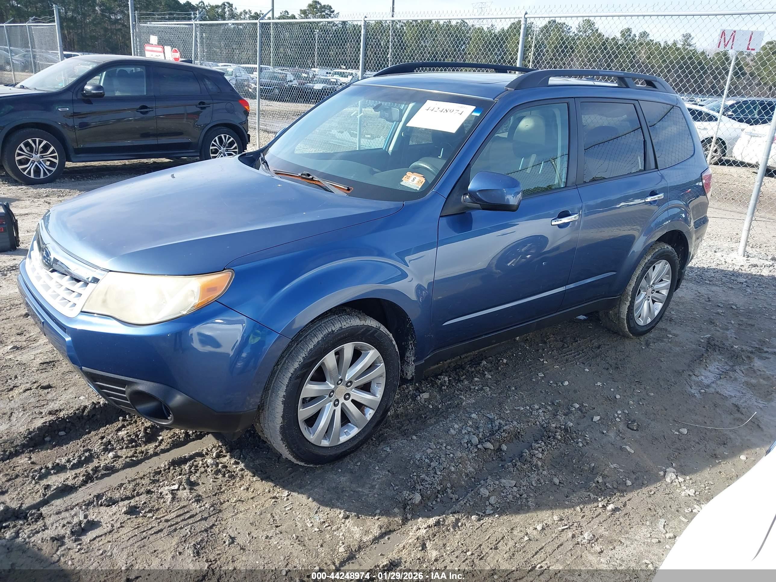 SUBARU FORESTER image 2