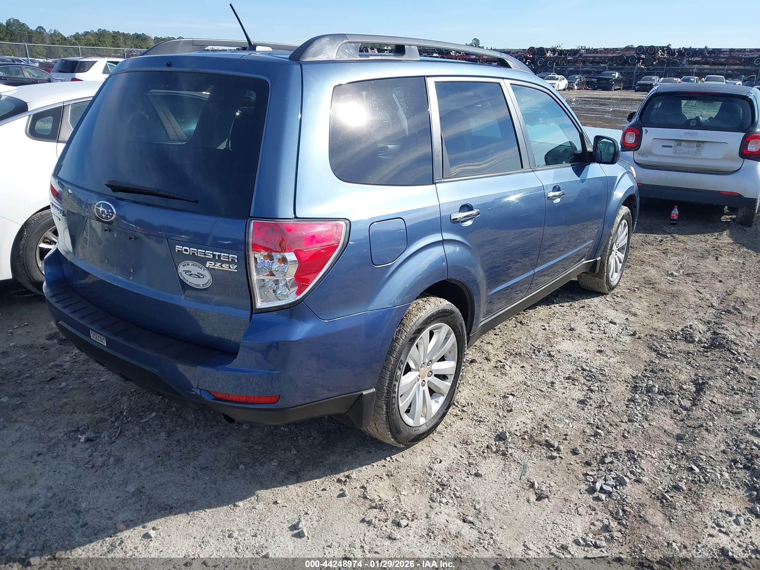 SUBARU FORESTER image 4