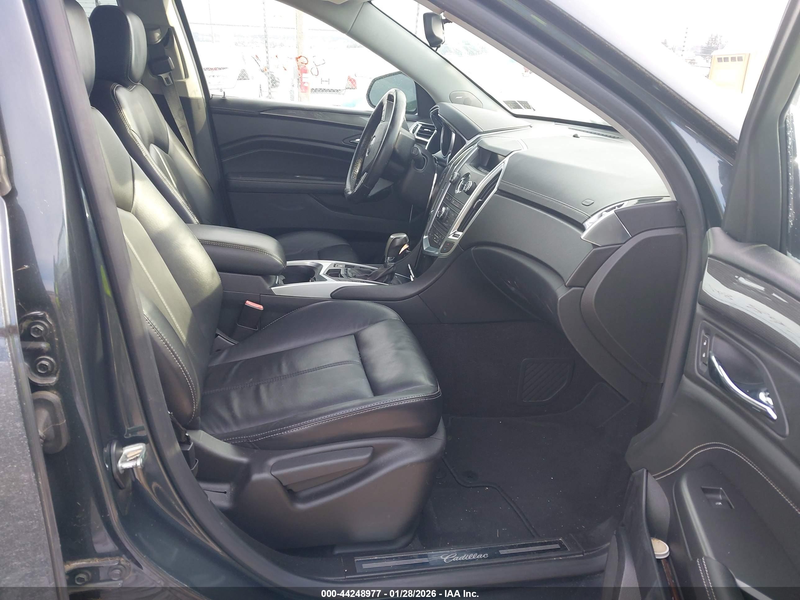 CADILLAC SRX image 5