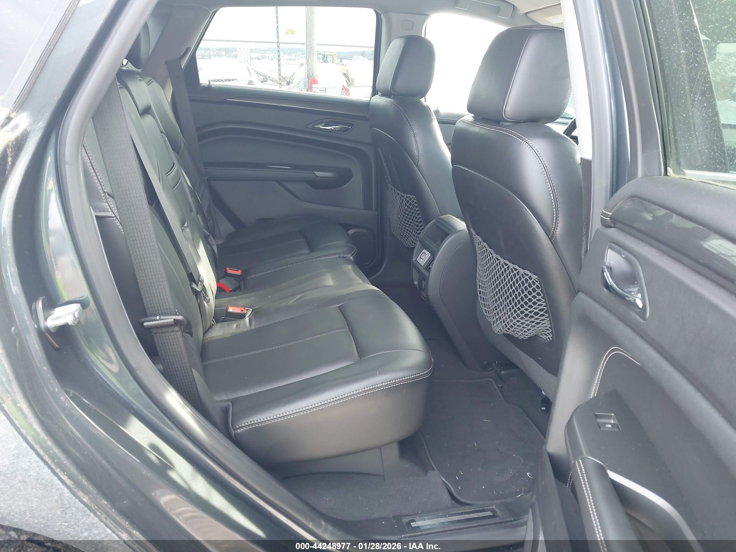 CADILLAC SRX image 8
