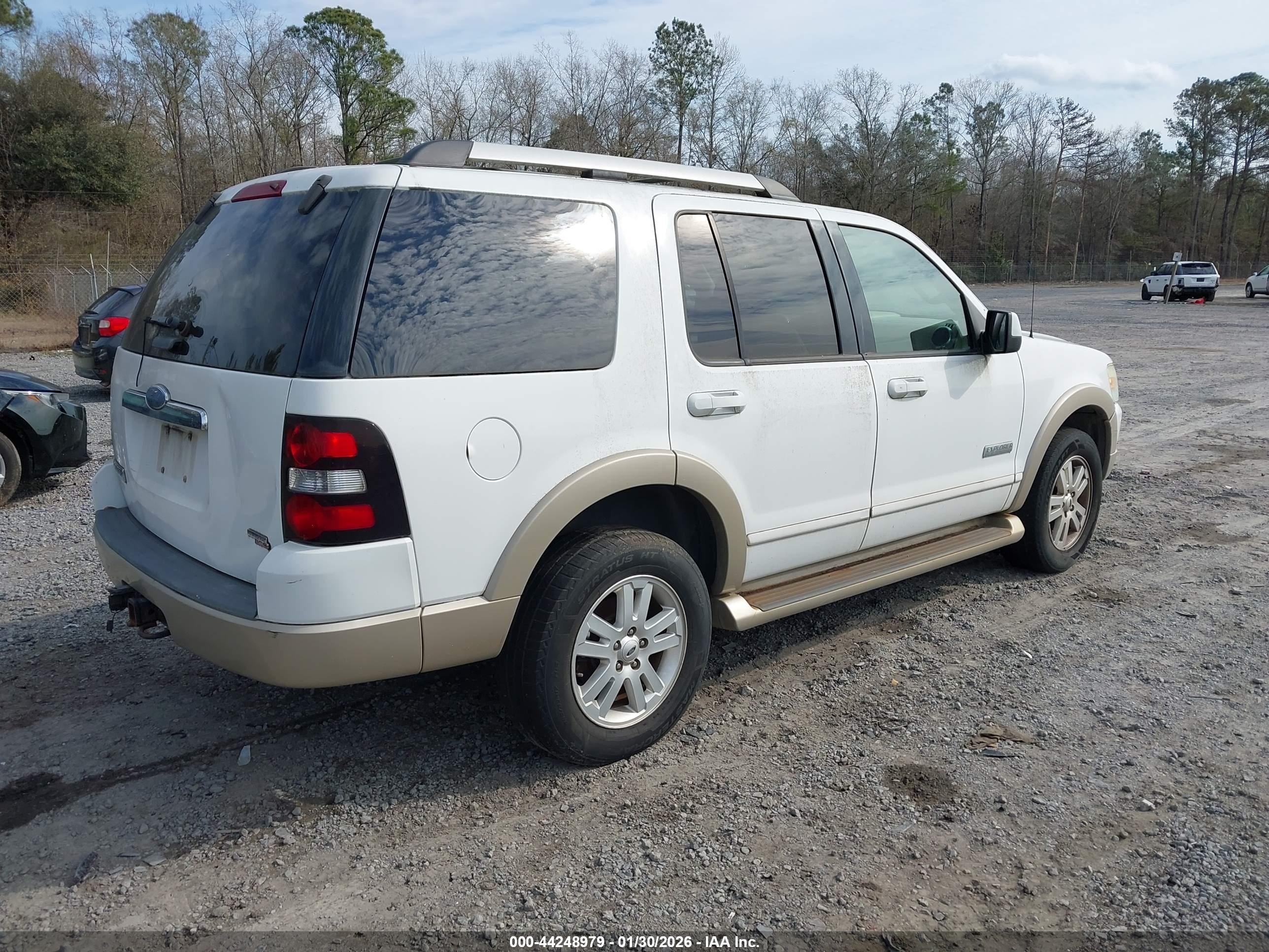 FORD EXPLORER image 4