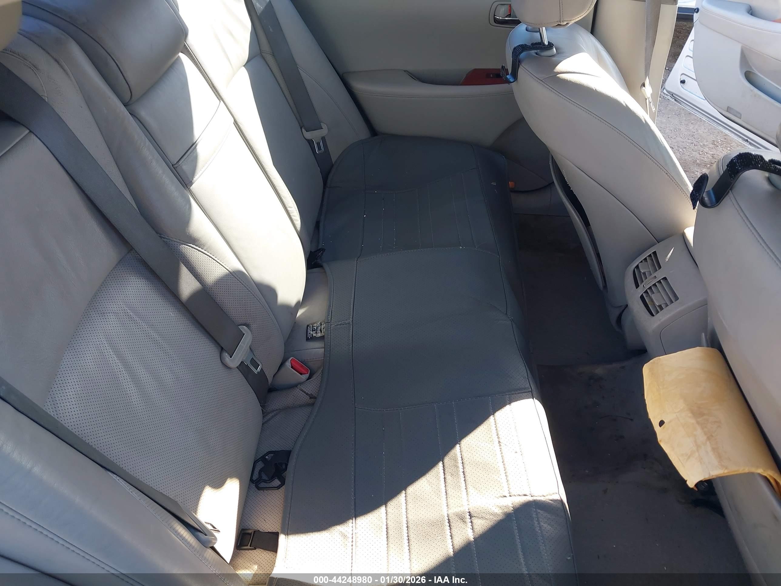LEXUS ES image 8