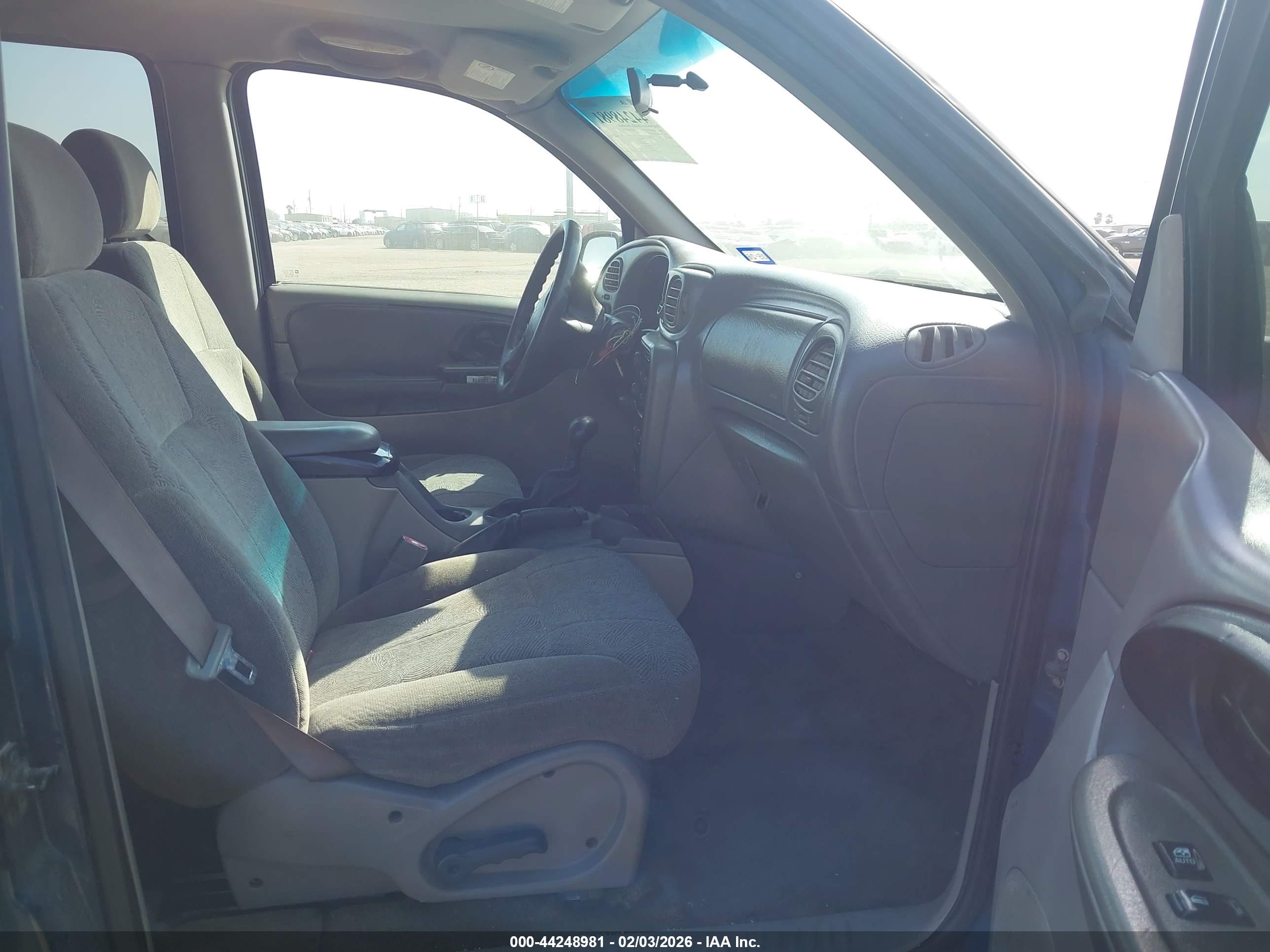 CHEVROLET TRAILBLAZER image 5
