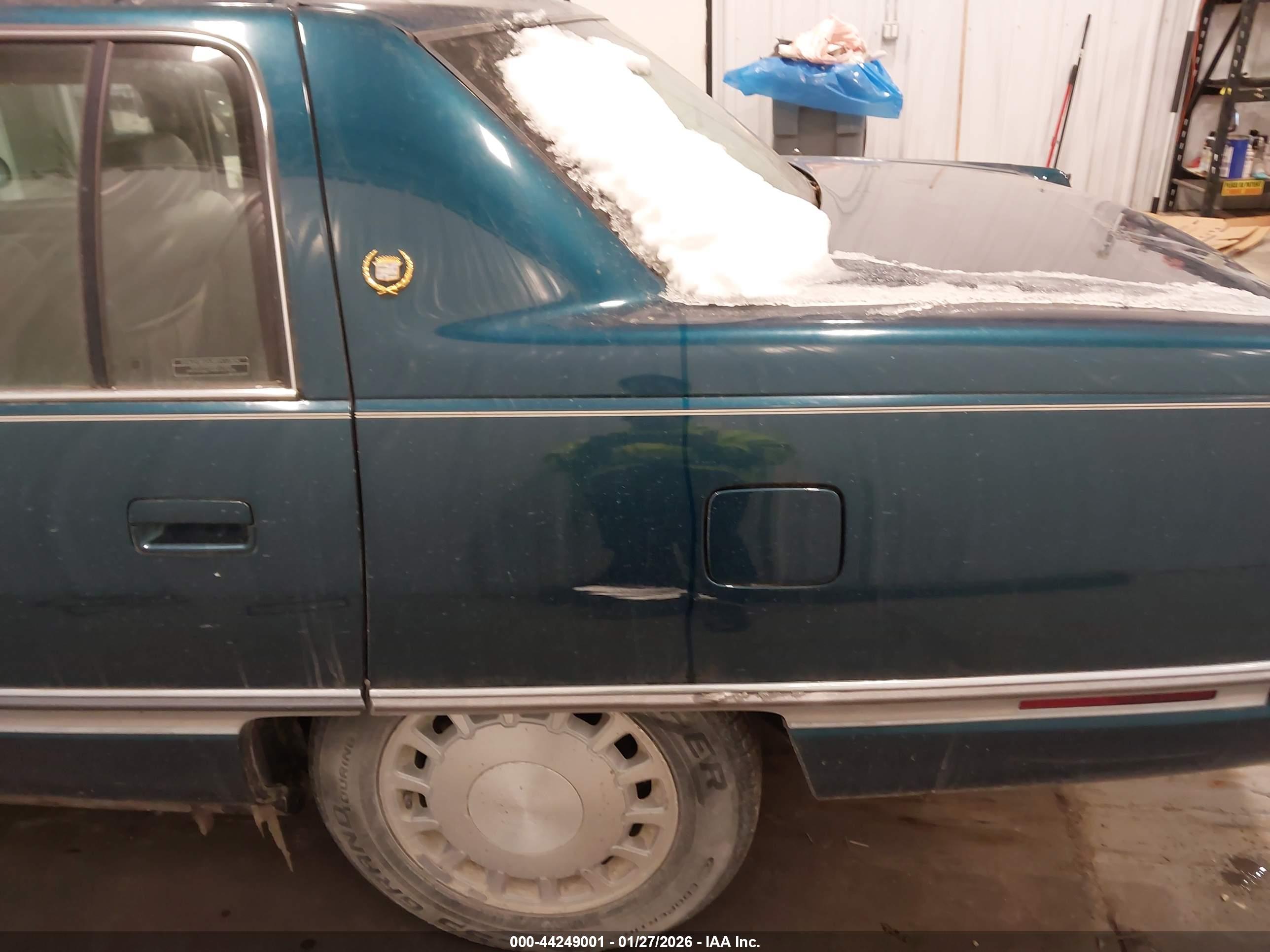 CADILLAC DEVILLE image 6