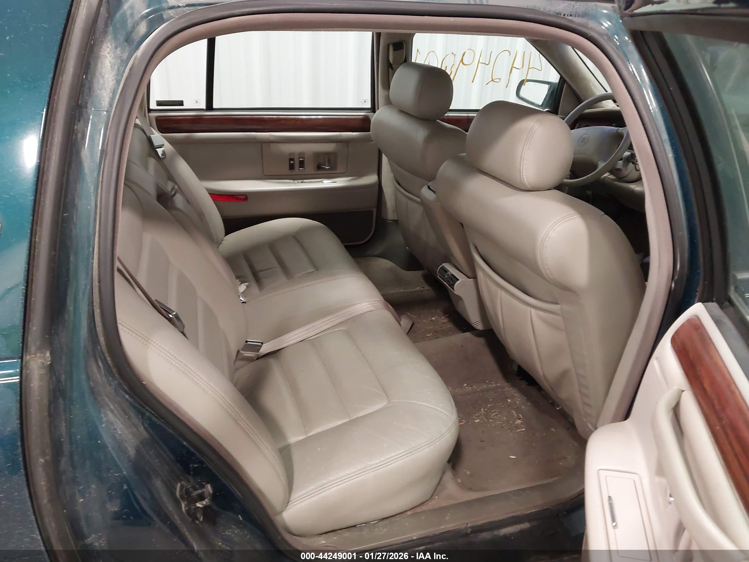 CADILLAC DEVILLE image 8