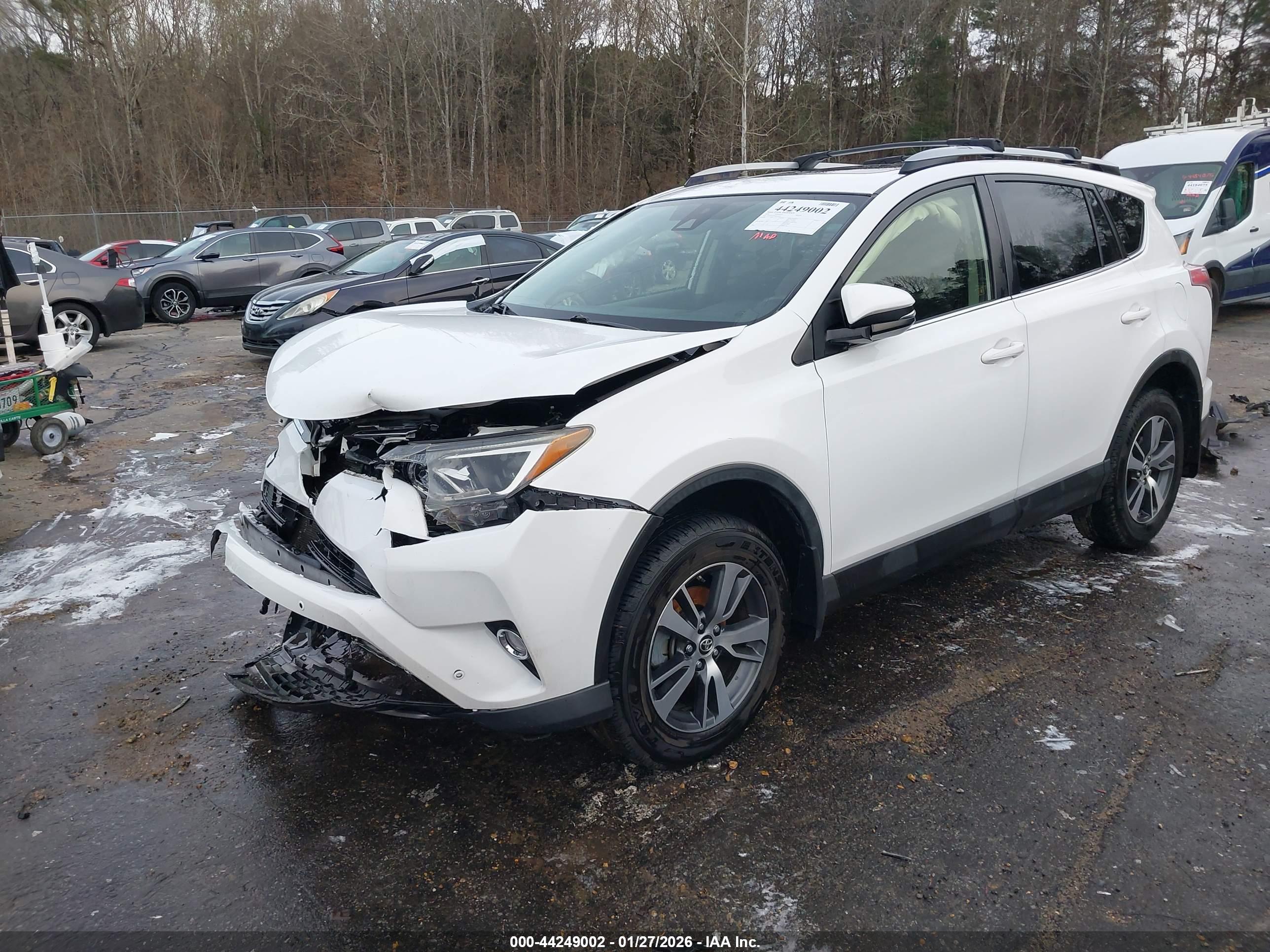 TOYOTA RAV4 image 2
