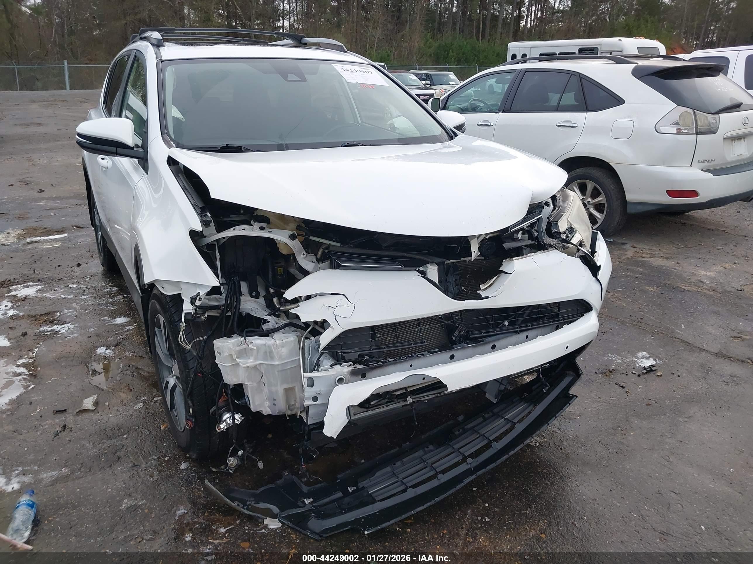 TOYOTA RAV4 image 6