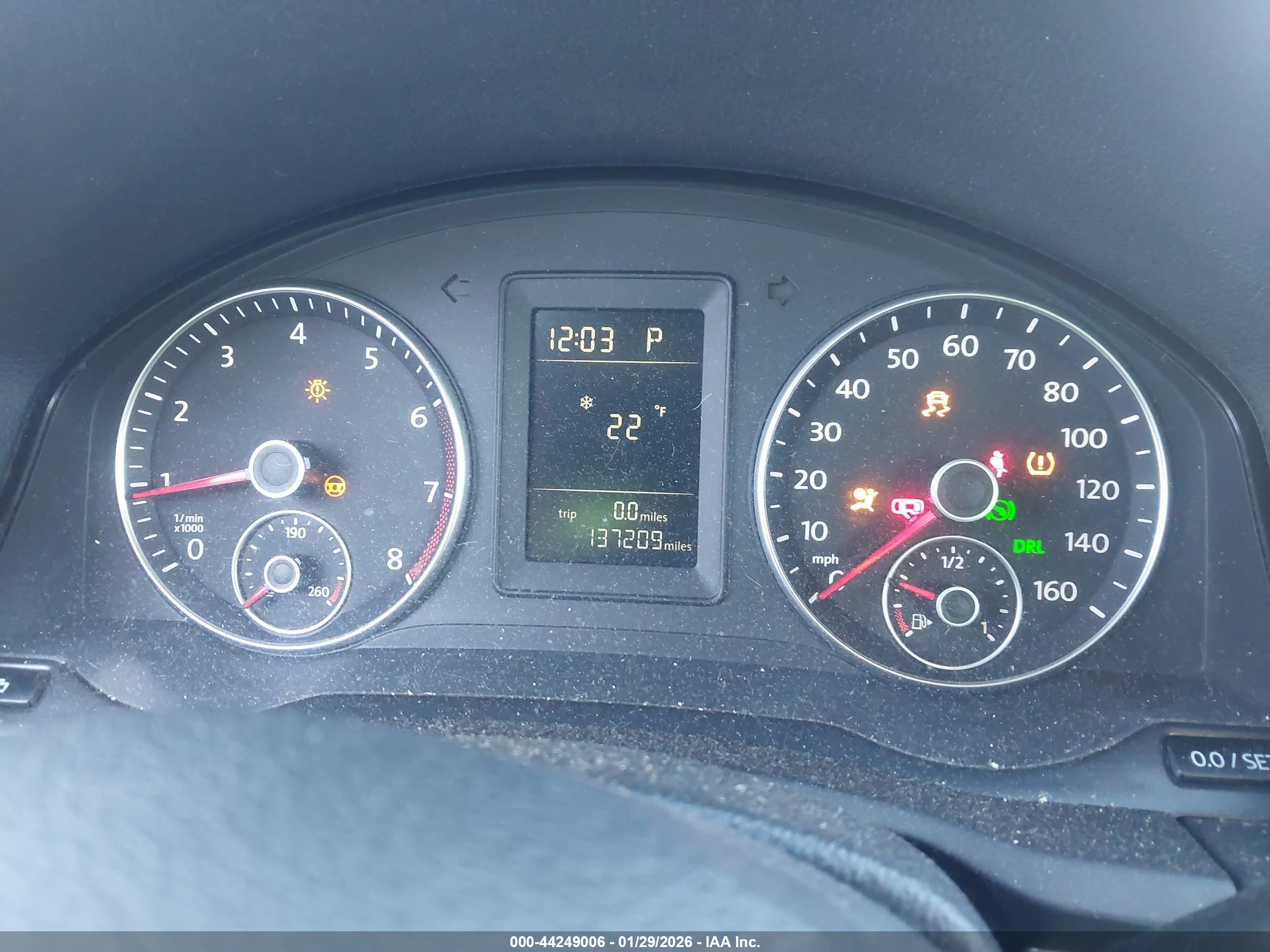 VOLKSWAGEN JETTA image 7