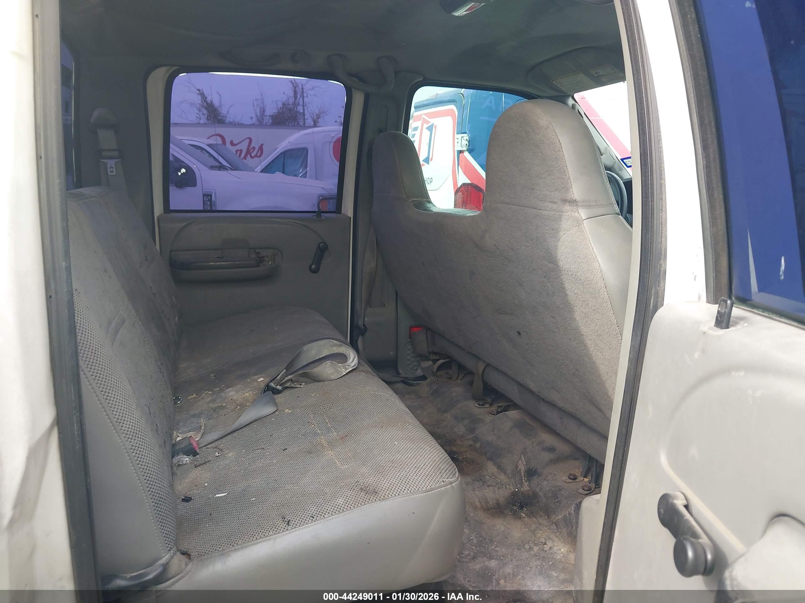 FORD F-350 image 8
