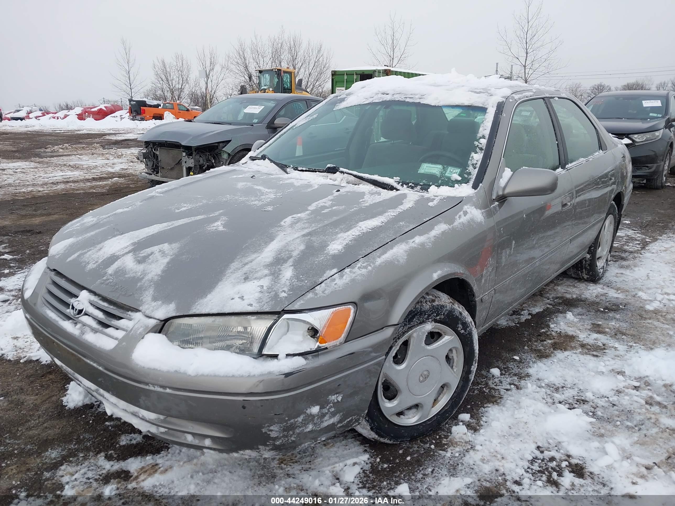 TOYOTA CAMRY image 6